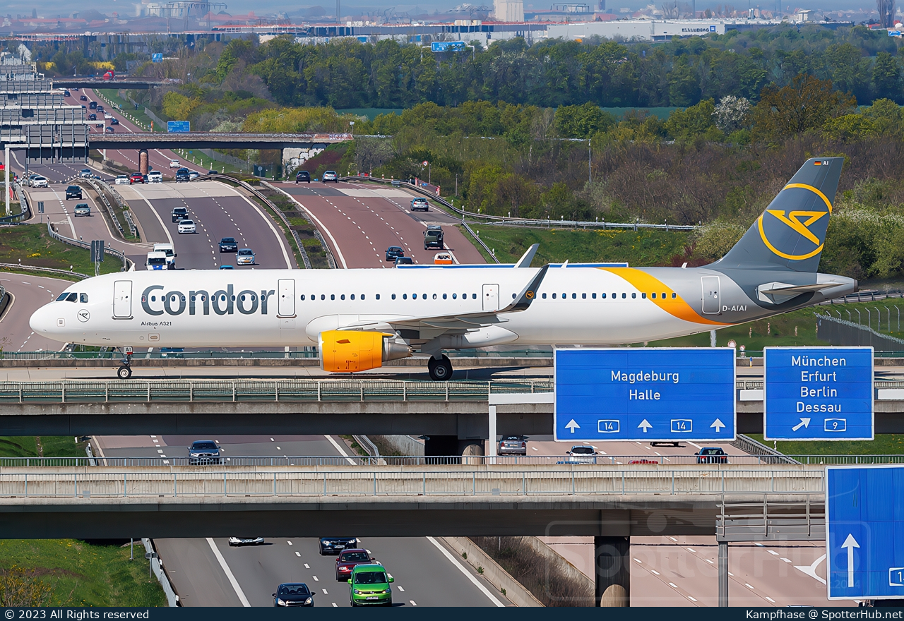 Photo of D-AIAI - Airbus A321-211 operated by Condor