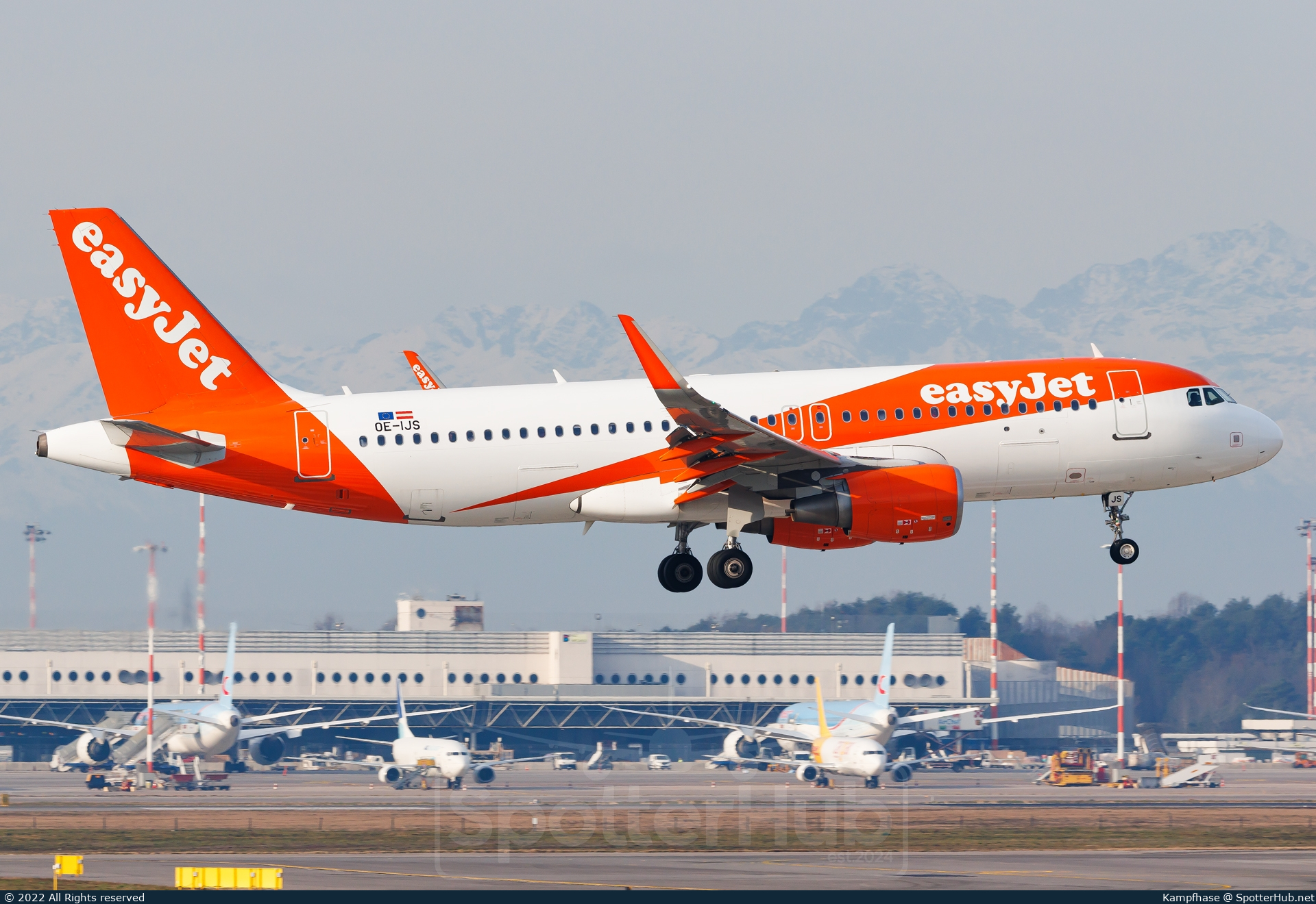 Photo of OE-IJS - Airbus A320-214 operated by easyJet Europe
