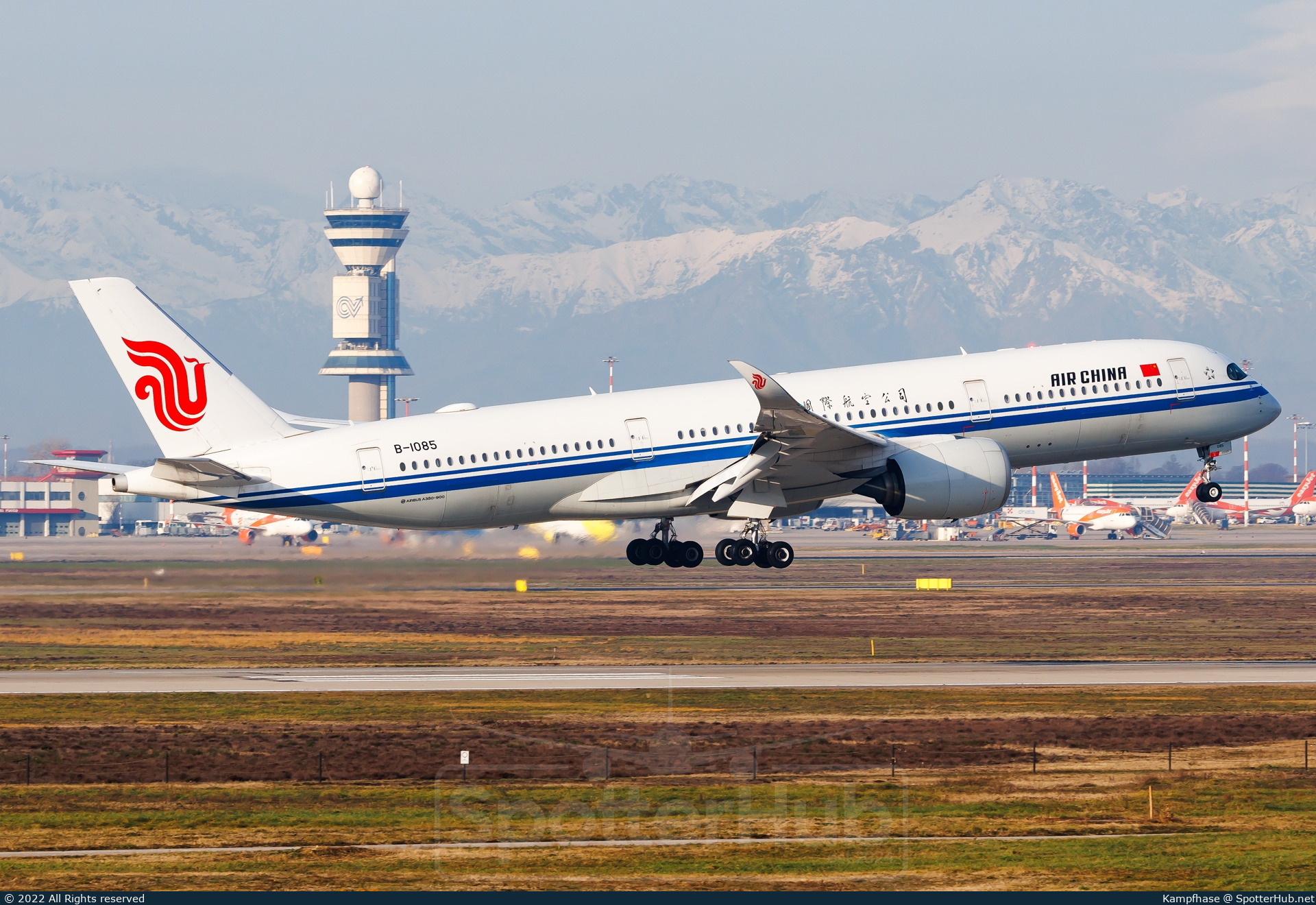 Photo of B-1085 - Airbus A350-941 operated by Air China