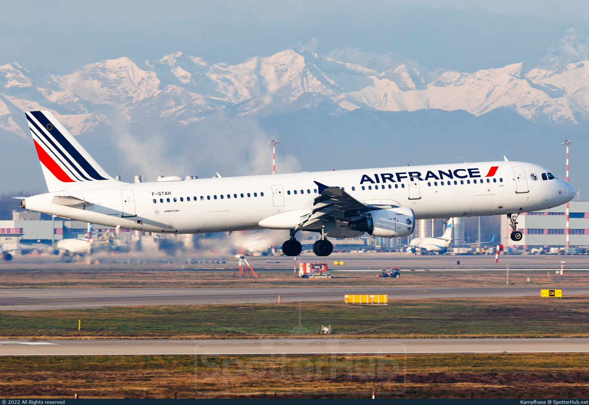 Photo of F-GTAH - Airbus A321-211 operated by Air France