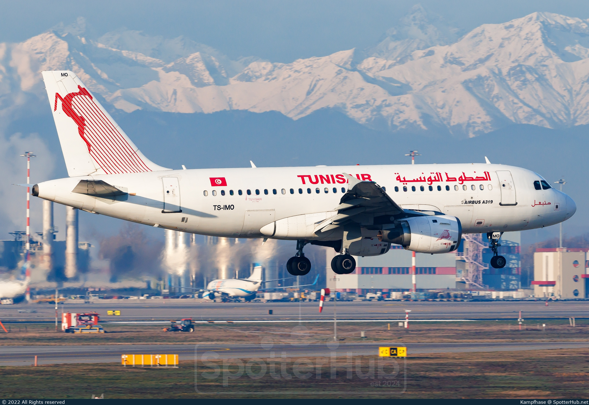 Photo of TS-IMO - Airbus A319-114 operated by Tunisair