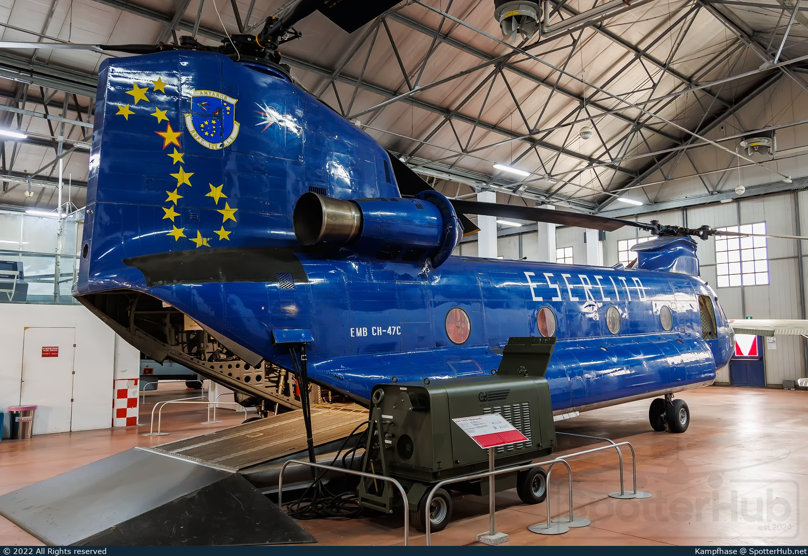 Photo of MM80840 - Boeing Vertol CH-47C Chinook operated by Italian Army