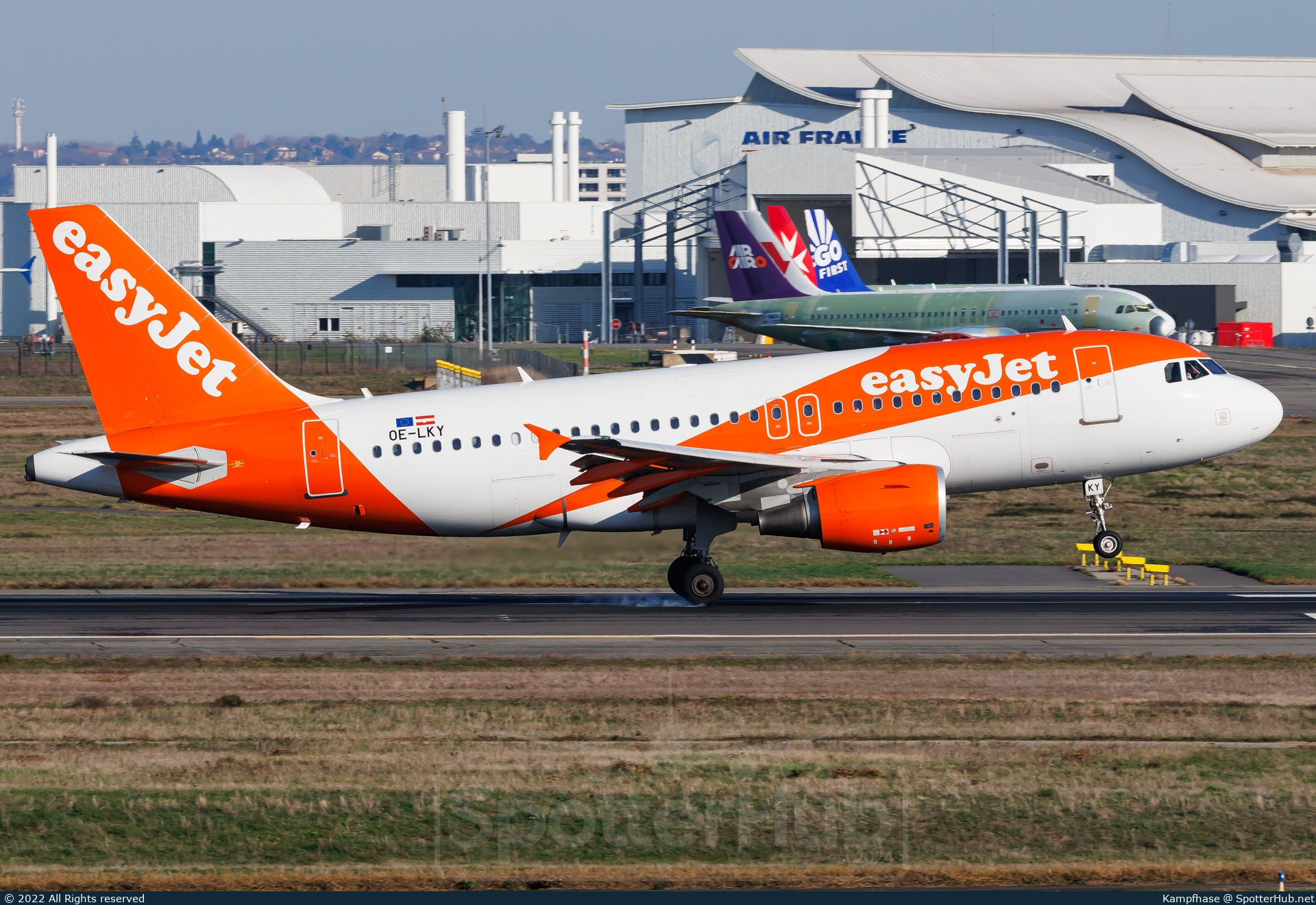 Photo of OE-LKY - Airbus A319-111 operated by easyJet Europe