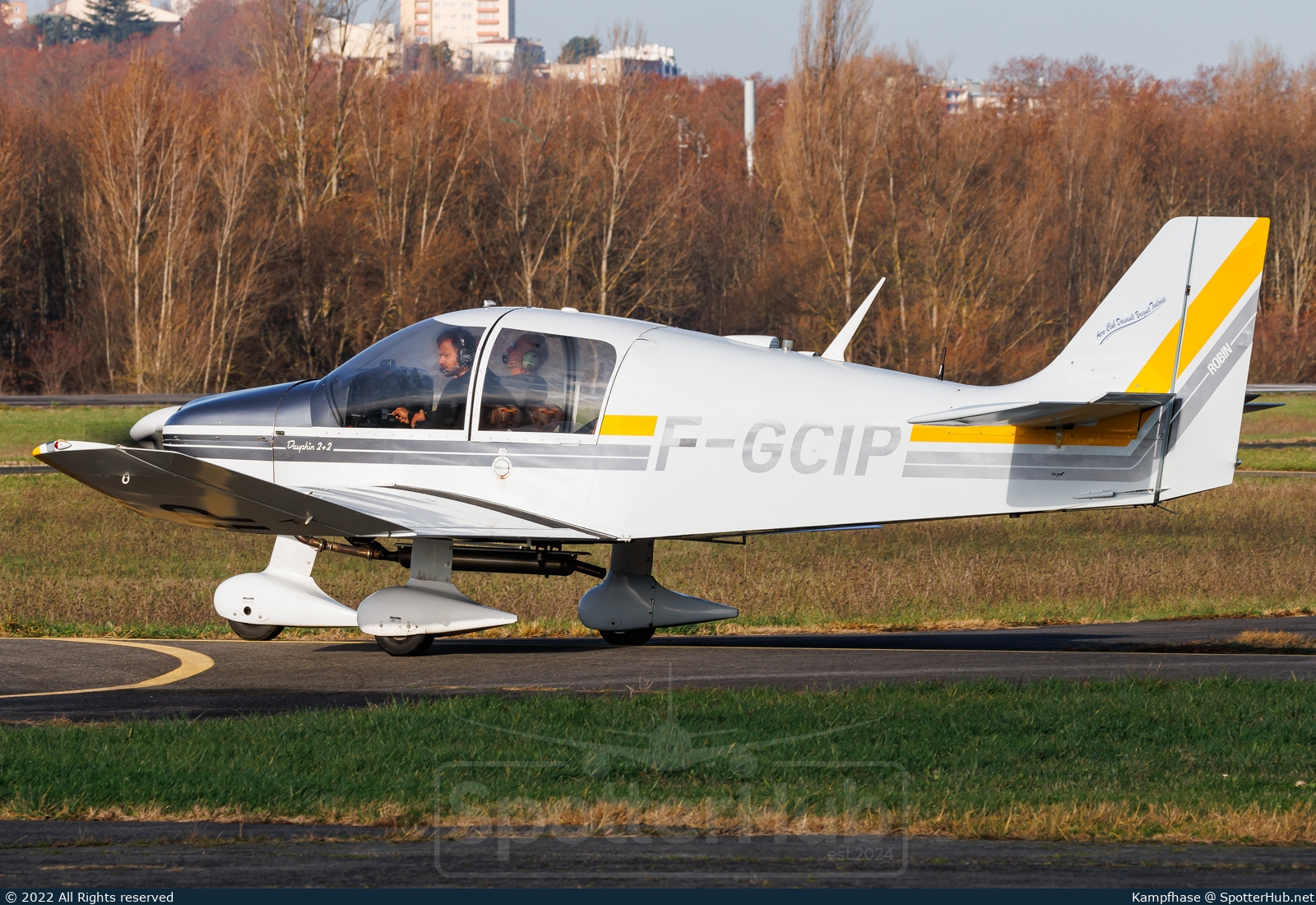 Photo of F-GCIP - Robin DR400/120 Dauphin 2+2 operated by Aéroclub Dassault-Bréguet