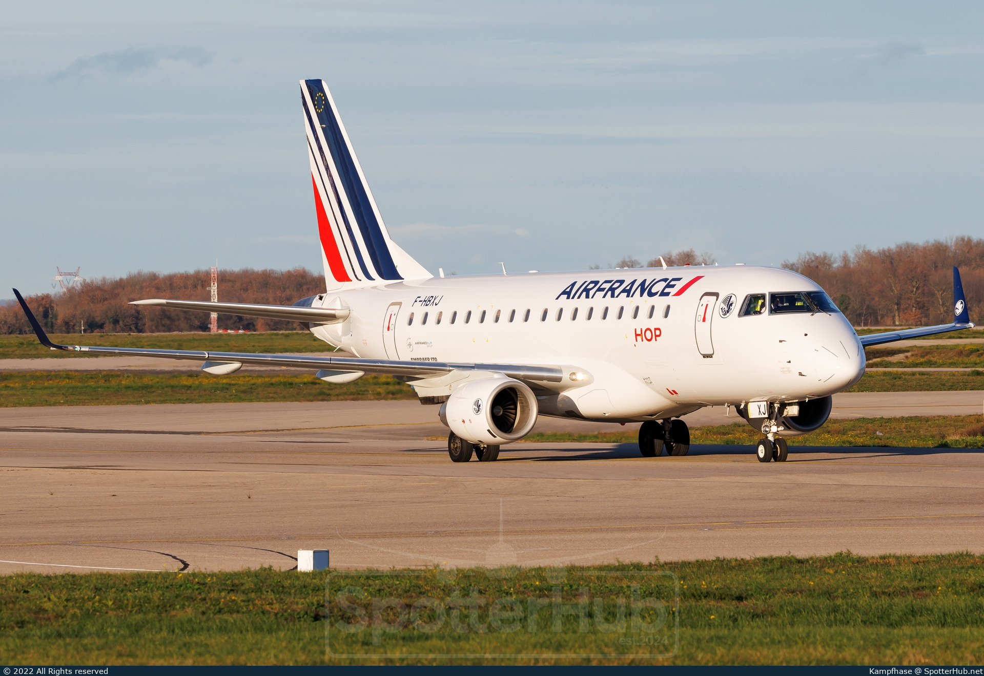 Photo of F-HBXJ - Embraer ERJ-170STD operated by Air France HOP