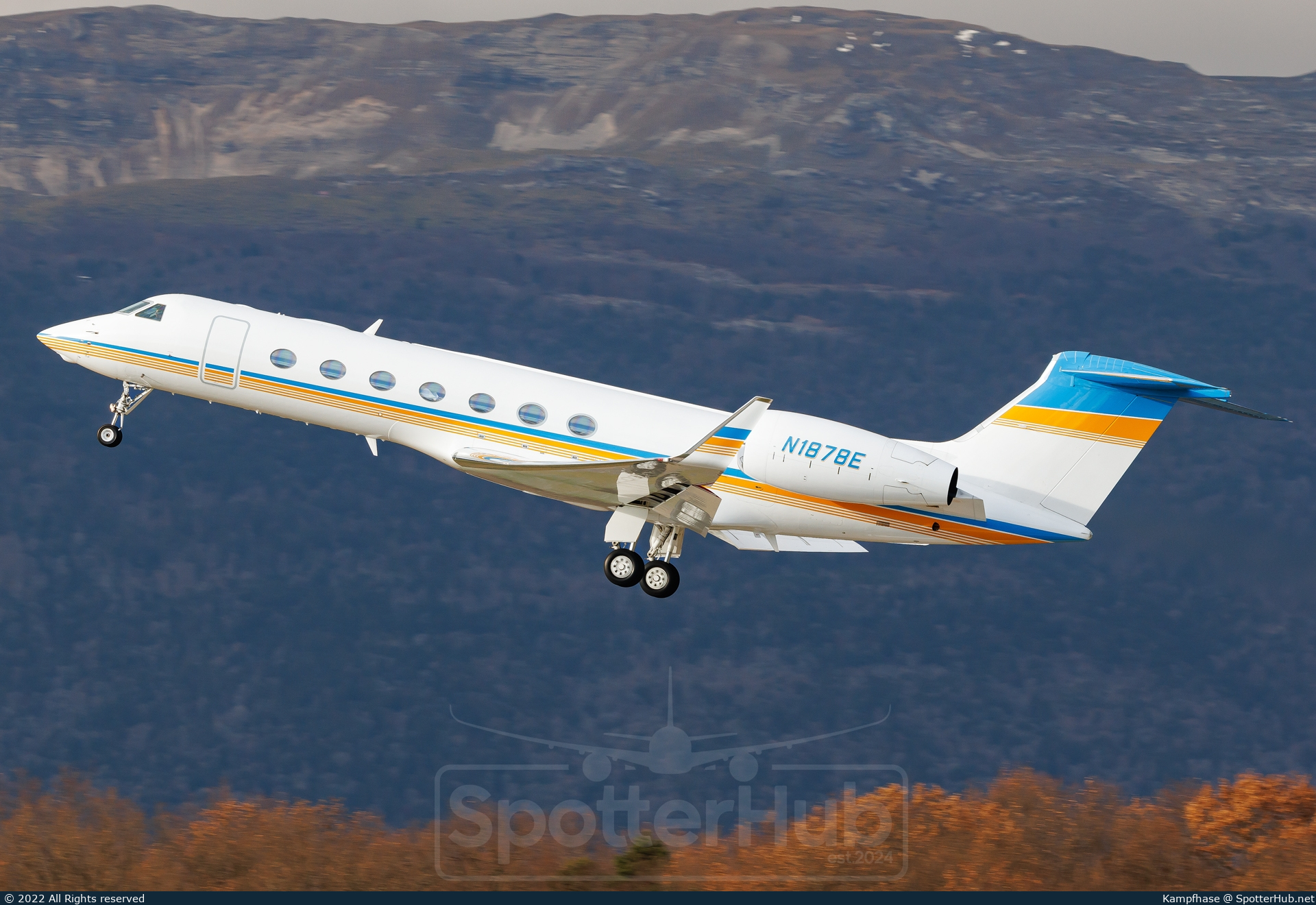 Photo of N1878E - Gulfstream GV-SP (G550) operated by Solairus Aviation