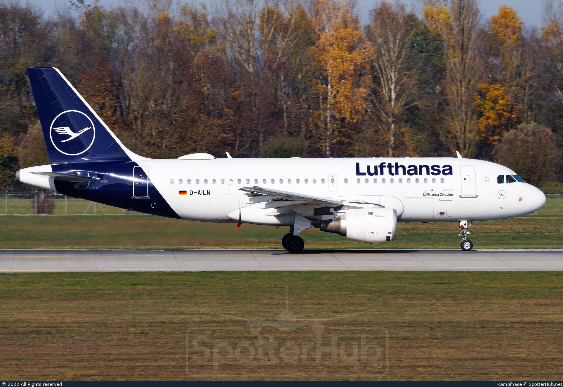 Photo of D-AILW - Airbus A319-114 operated by Lufthansa CityLine