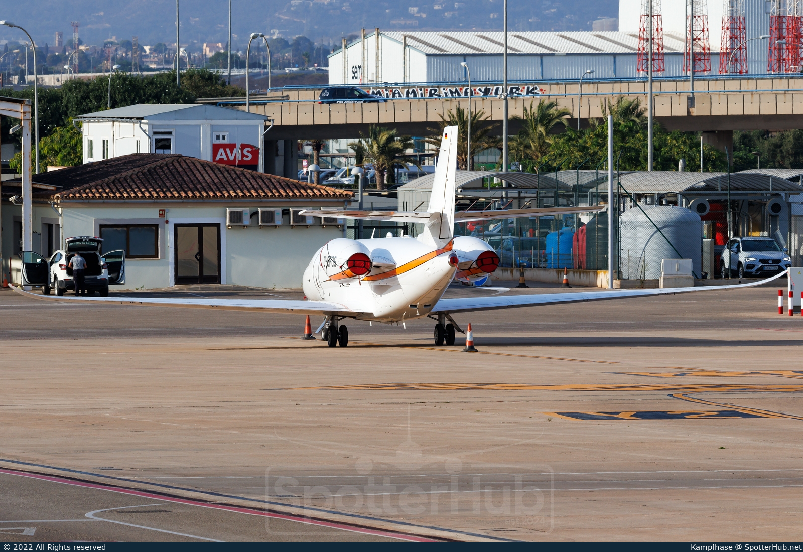 Photo of D-CPOS - Cessna 680 Citation Sovereign+ operated by IFM Traviation