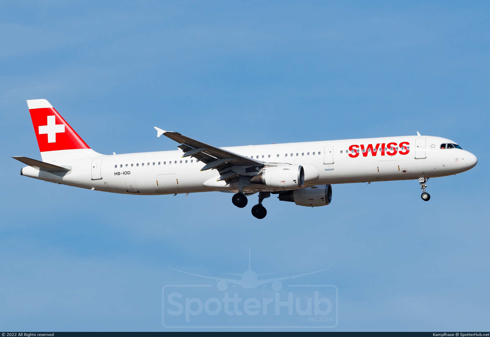 Photo of HB-IOD - Airbus A321-111 operated by Swiss International Air Lines