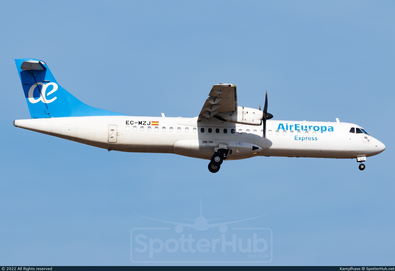 Photo of EC-MZJ - ATR 72-500 operated by Air Europa Express (opb Aeronova)