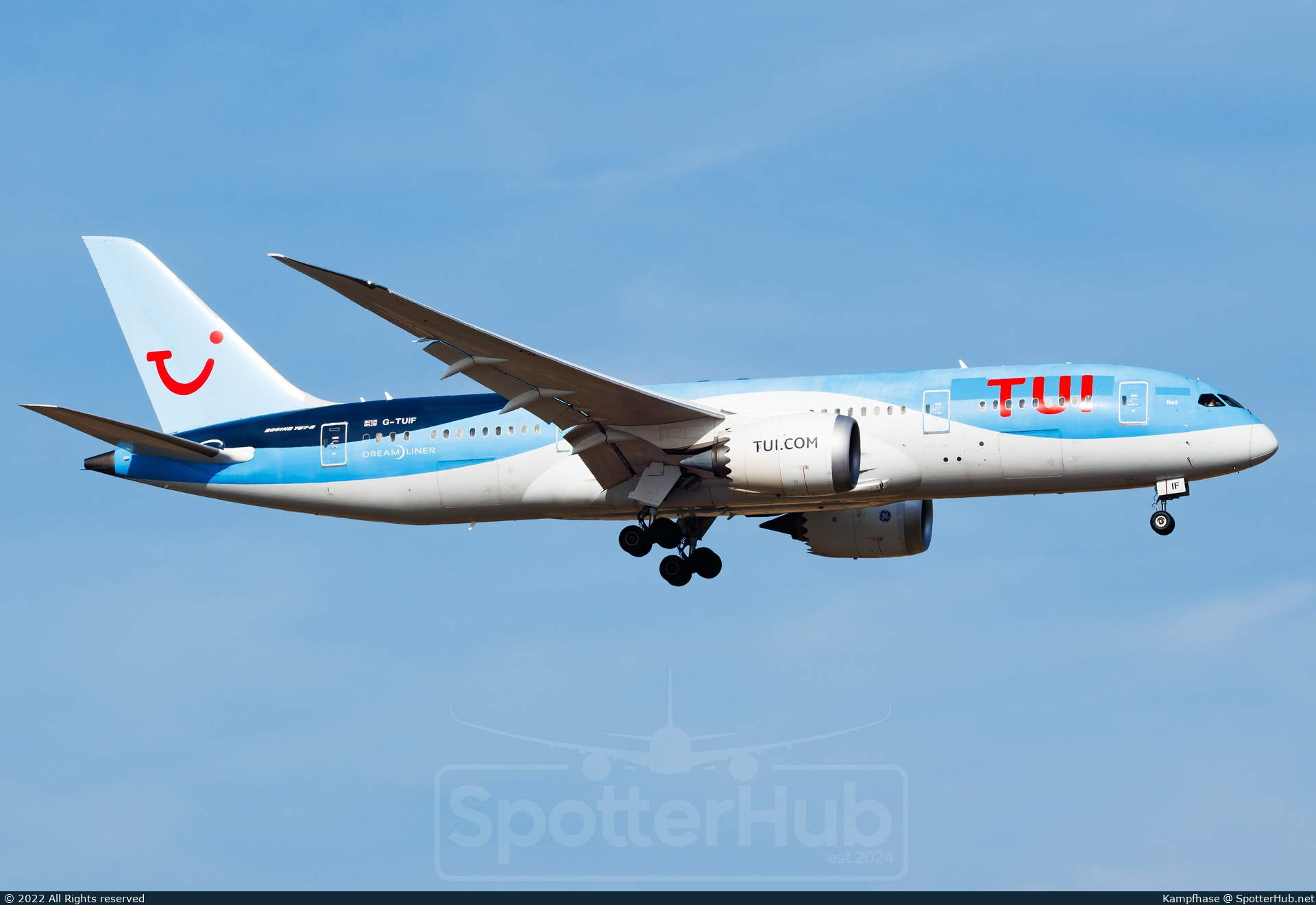 Photo of G-TUIF - Boeing 787-8 Dreamliner operated by TUI Airways