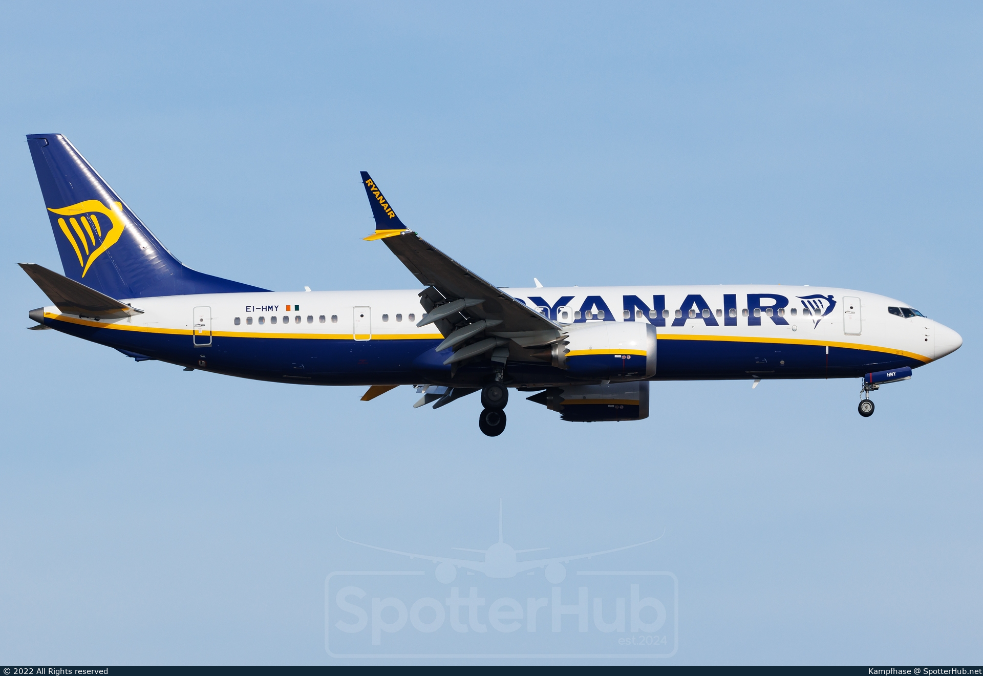 Photo of EI-HMY - Boeing 737 MAX 8-200 operated by Ryanair