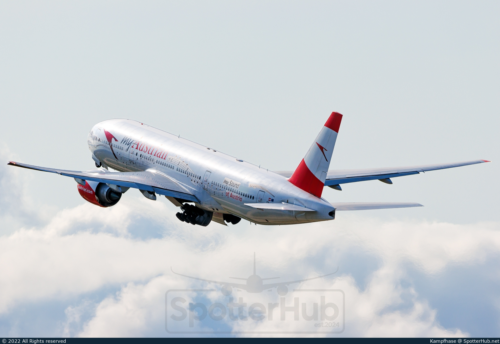 Photo of OE-LPD - Boeing 777-2B8(ER) operated by Austrian Airlines