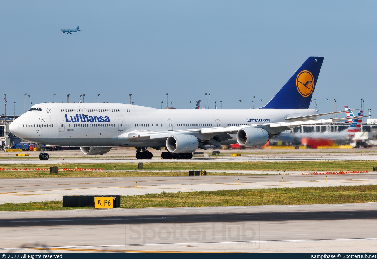 Photo of D-ABYK - Boeing 747-830 operated by Lufthansa