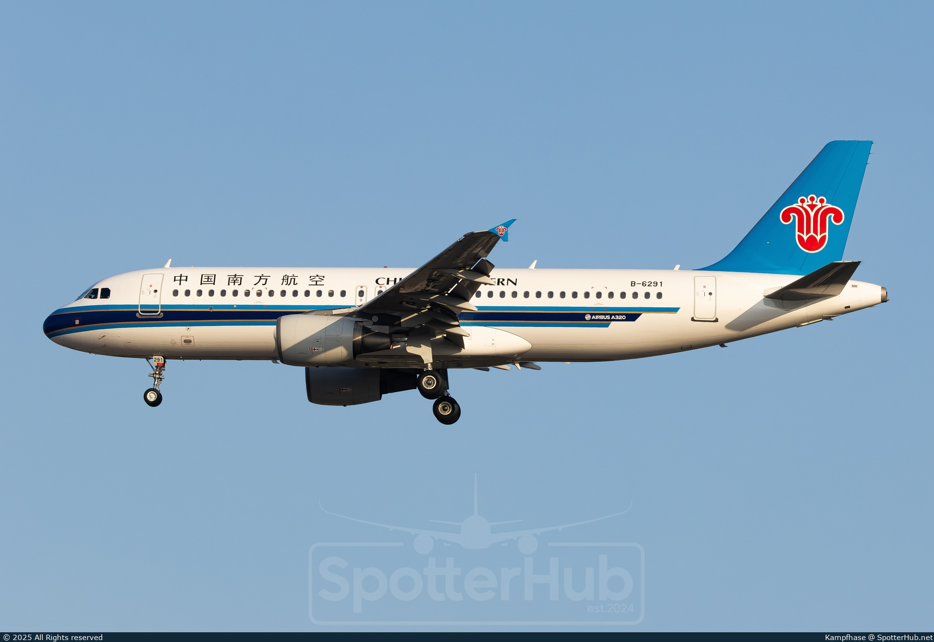 Photo of B-6291 - Airbus A320-214 operated by China Southern Airlines