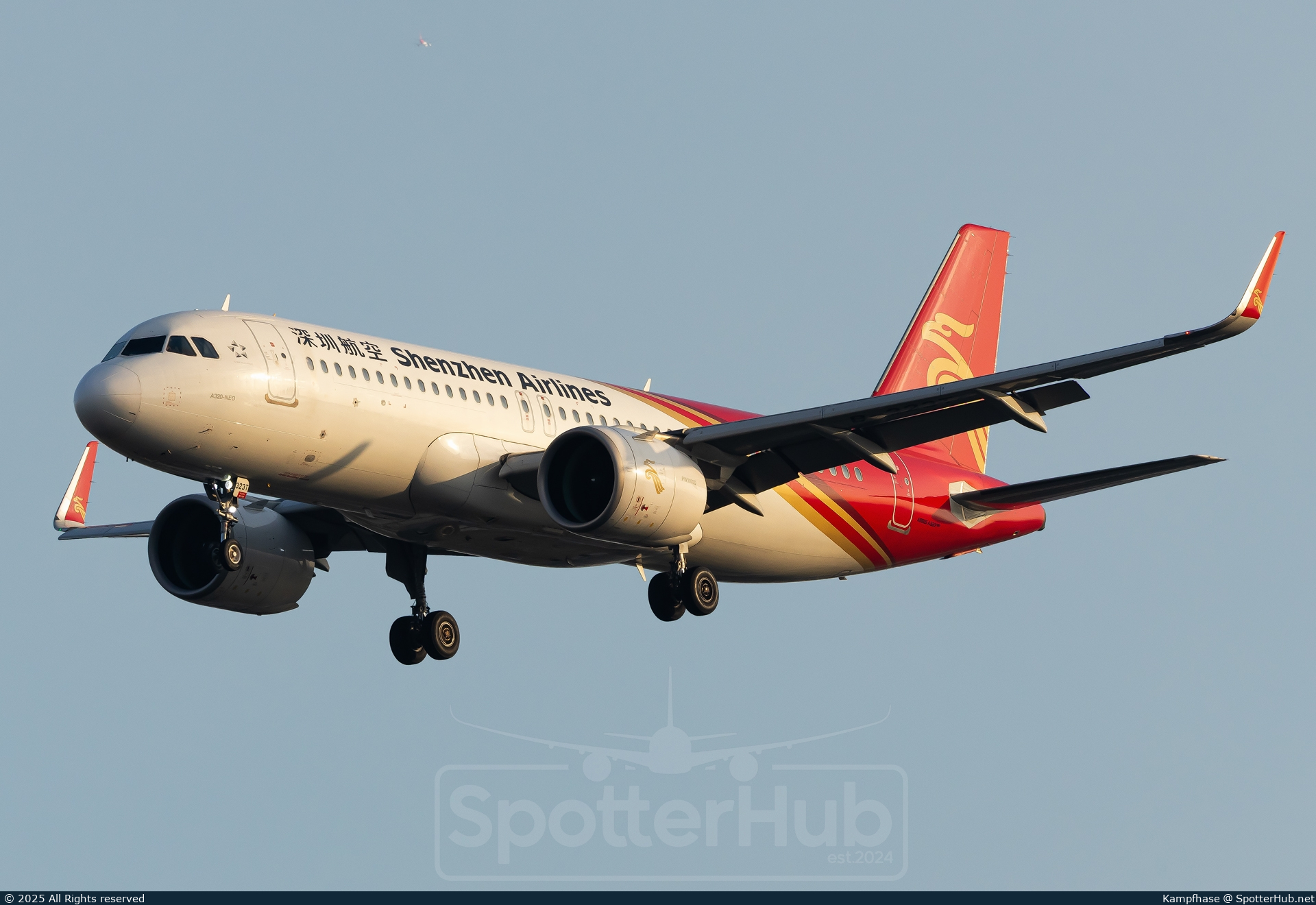 Photo of B-323T - Airbus A320-271N operated by Shenzhen Airlines