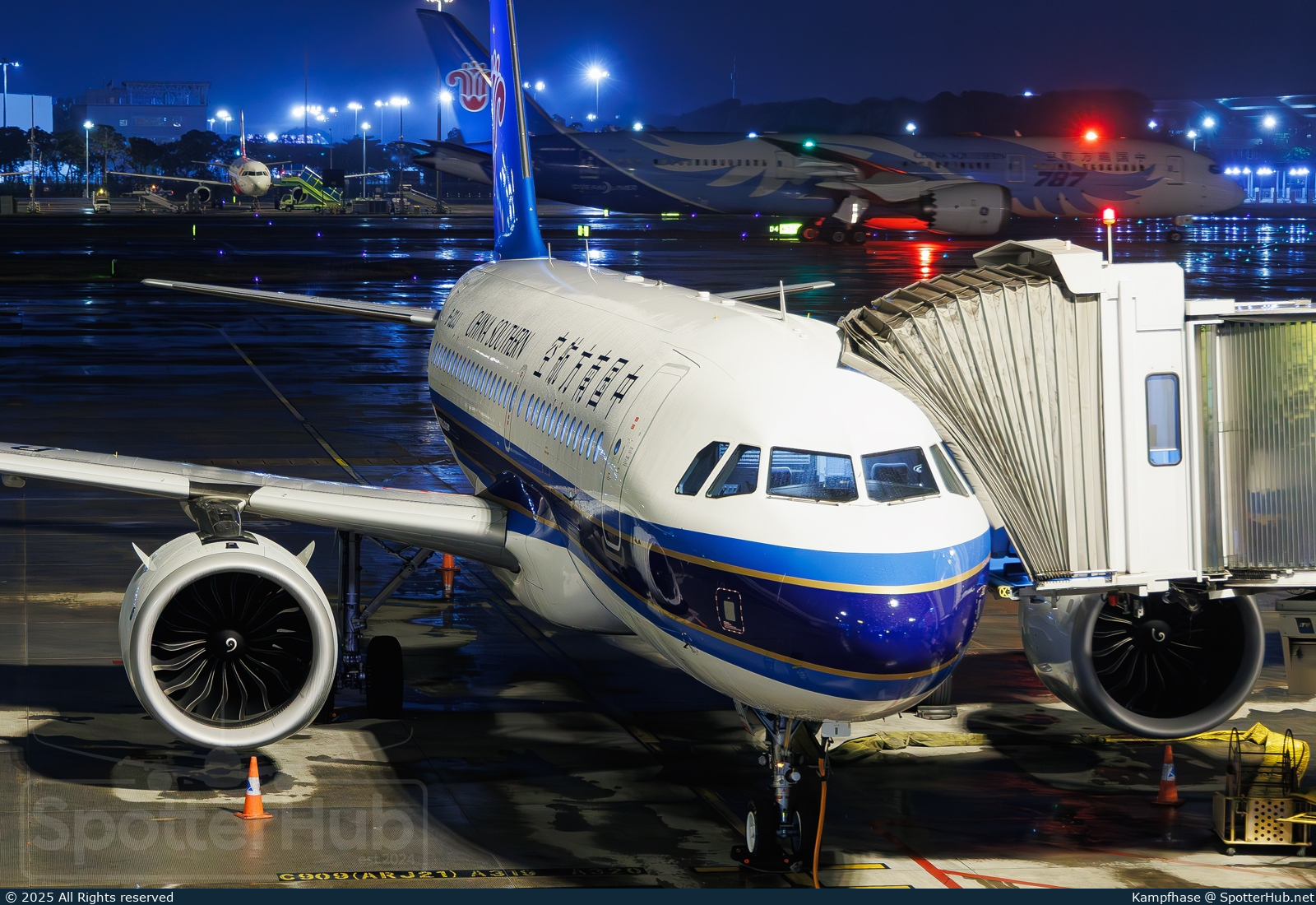 Photo of B-32JJ - Airbus A319-153N operated by China Southern Airlines