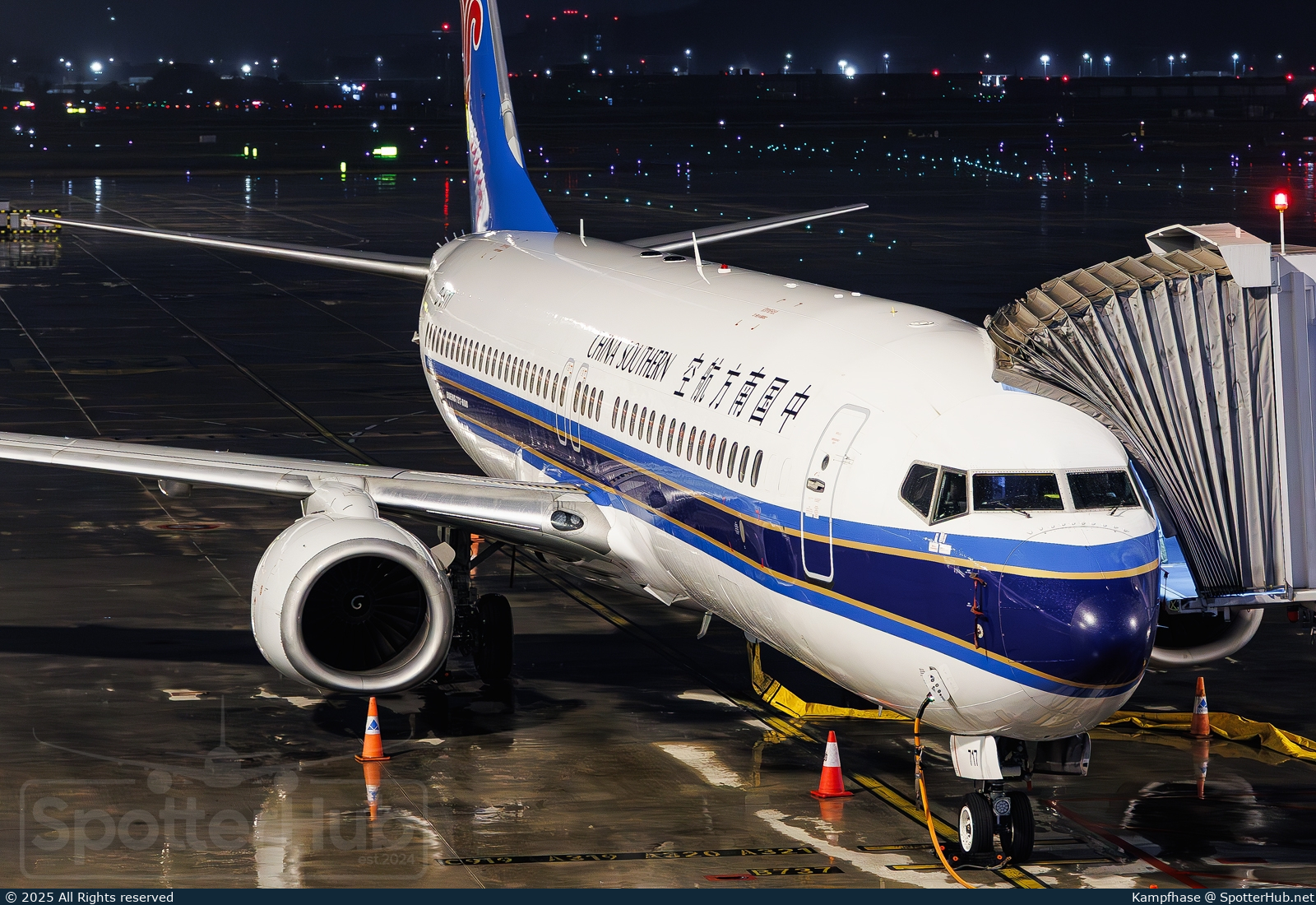 Photo of B-5717 - Boeing 737-81B operated by China Southern Airlines