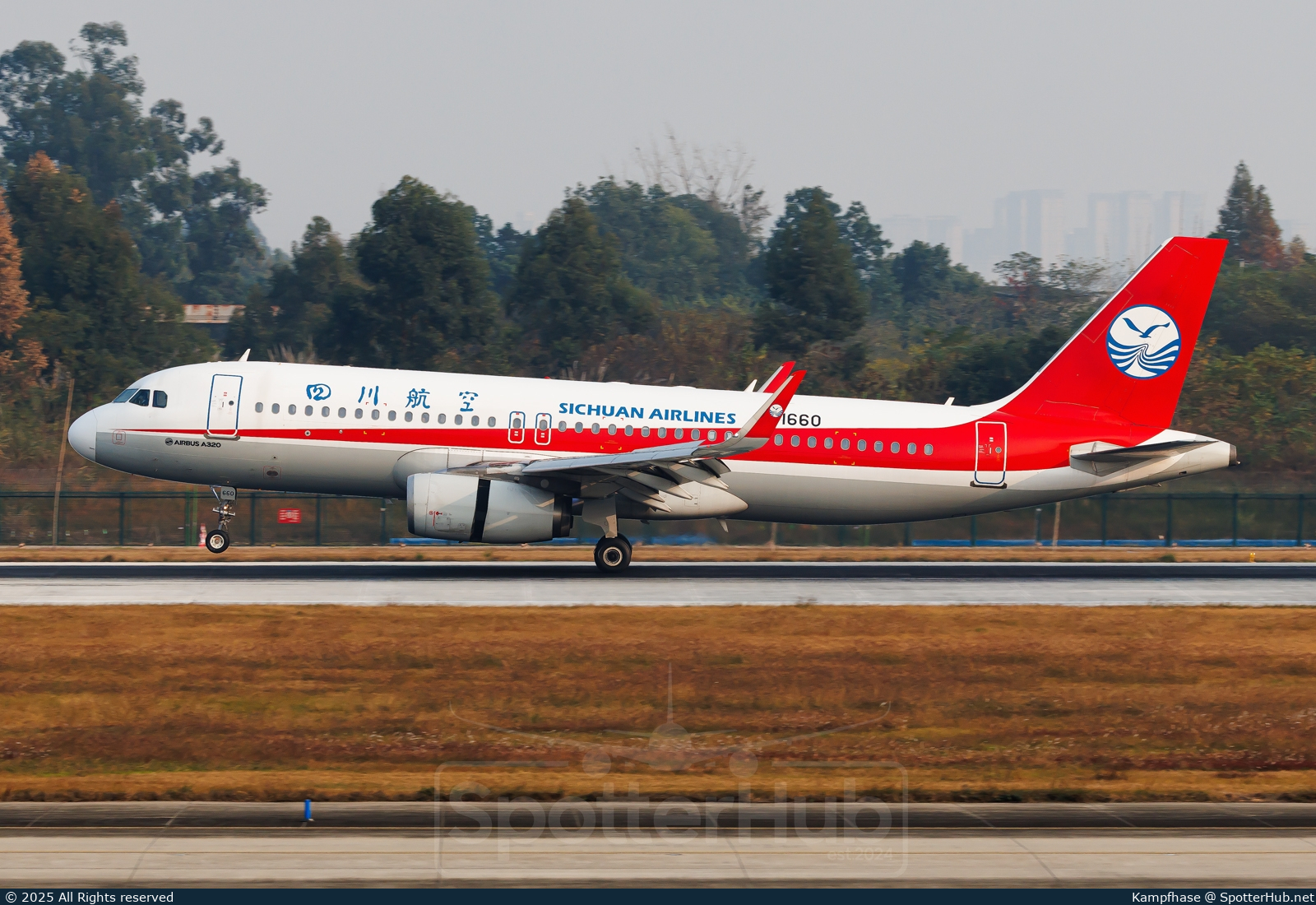 Photo of B-1660 - Airbus A320-232 operated by Sichuan Airlines