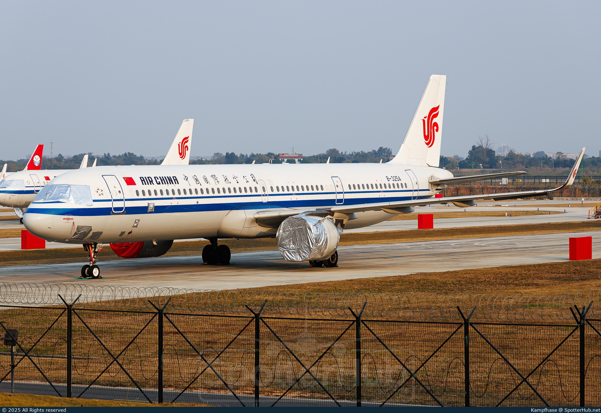Photo of B-325A - Airbus A321-251NX operated by Air China