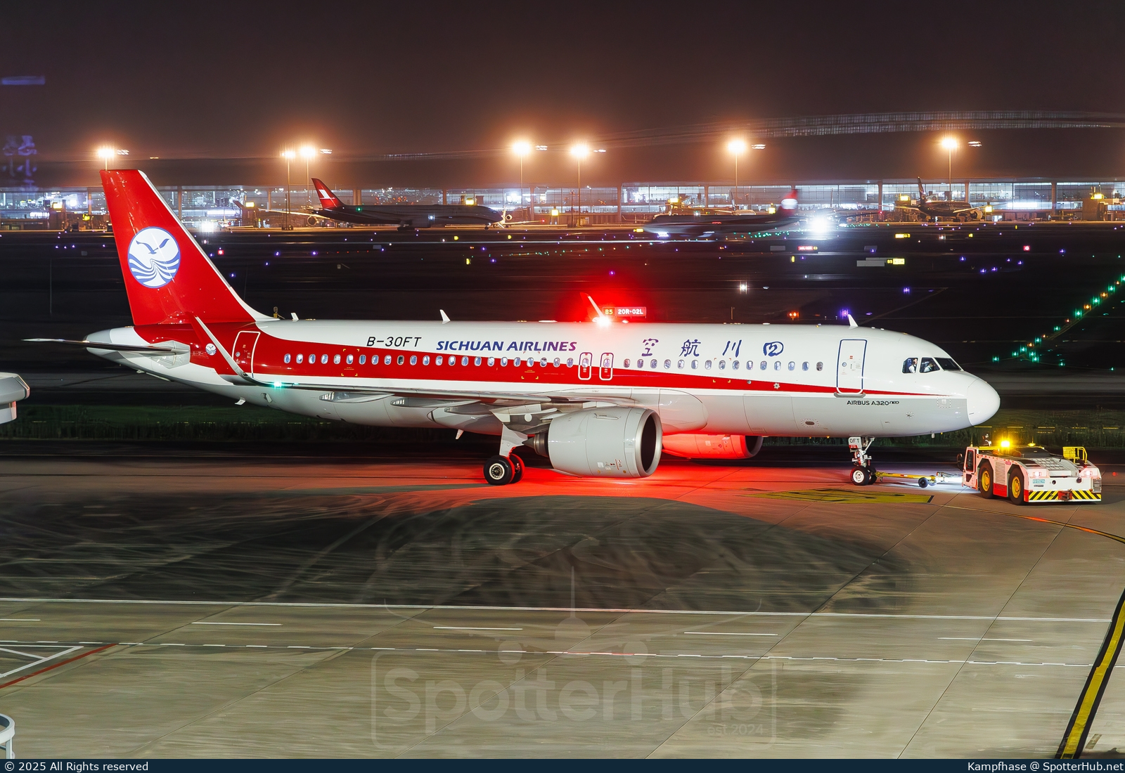 Photo of B-30FT - Airbus A320-271N operated by Sichuan Airlines