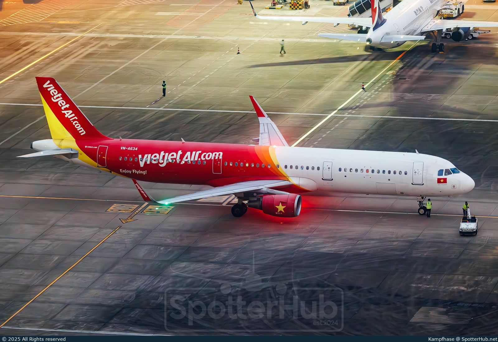 Photo of VN-A634 - Airbus A321-211 operated by VietJet Air