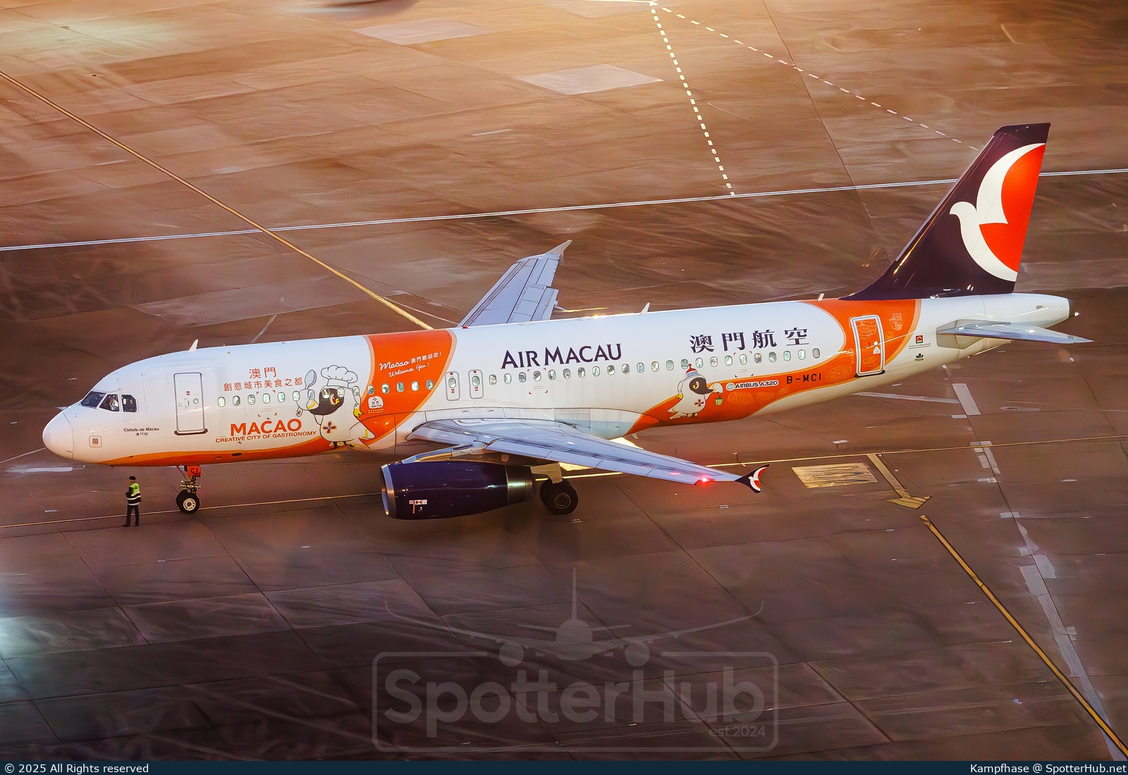 Photo of B-MCI - Airbus A320-232 operated by Air Macau