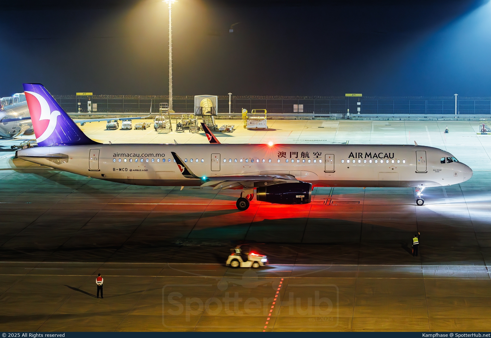 Photo of B-MCD - Airbus A321-231 operated by Air Macau