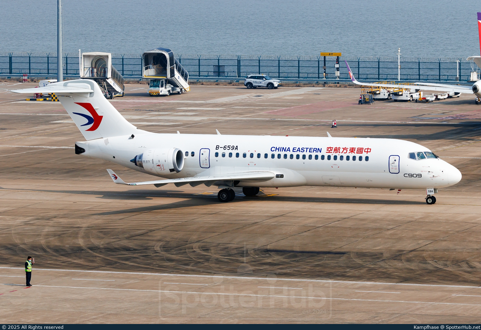 Photo of B-659A - COMAC C909 operated by China Eastern Airlines