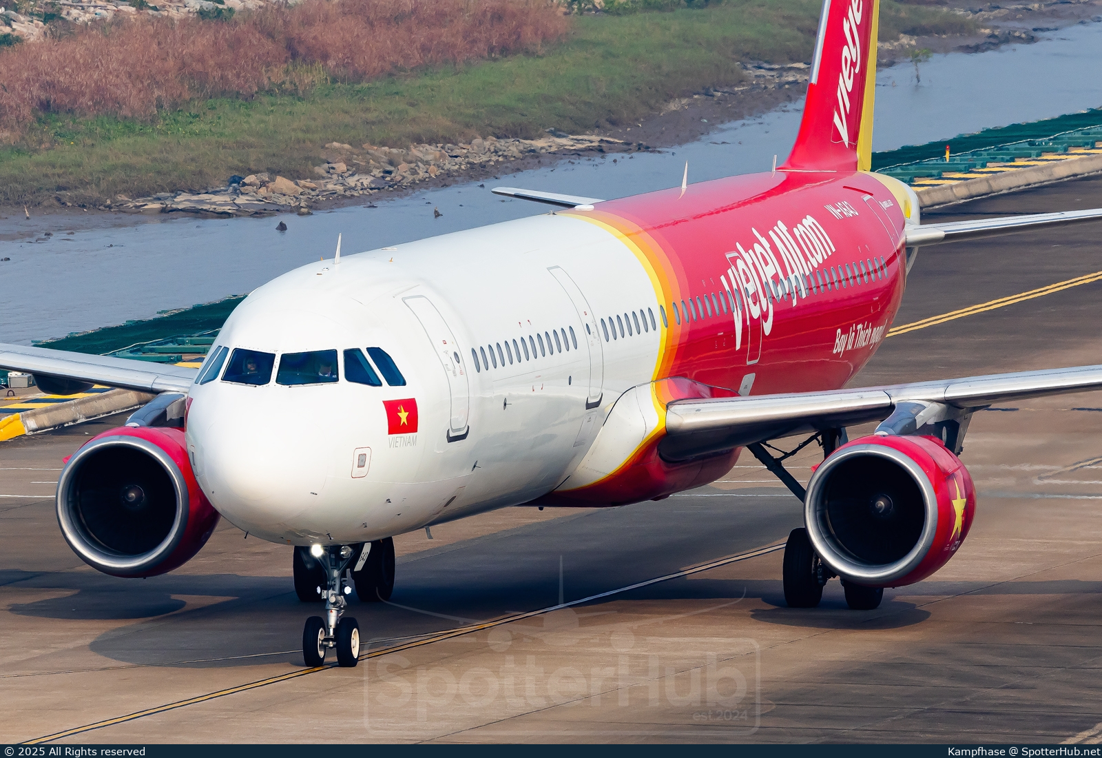 Photo of VN-A643 - Airbus A321-231 operated by VietJet Air