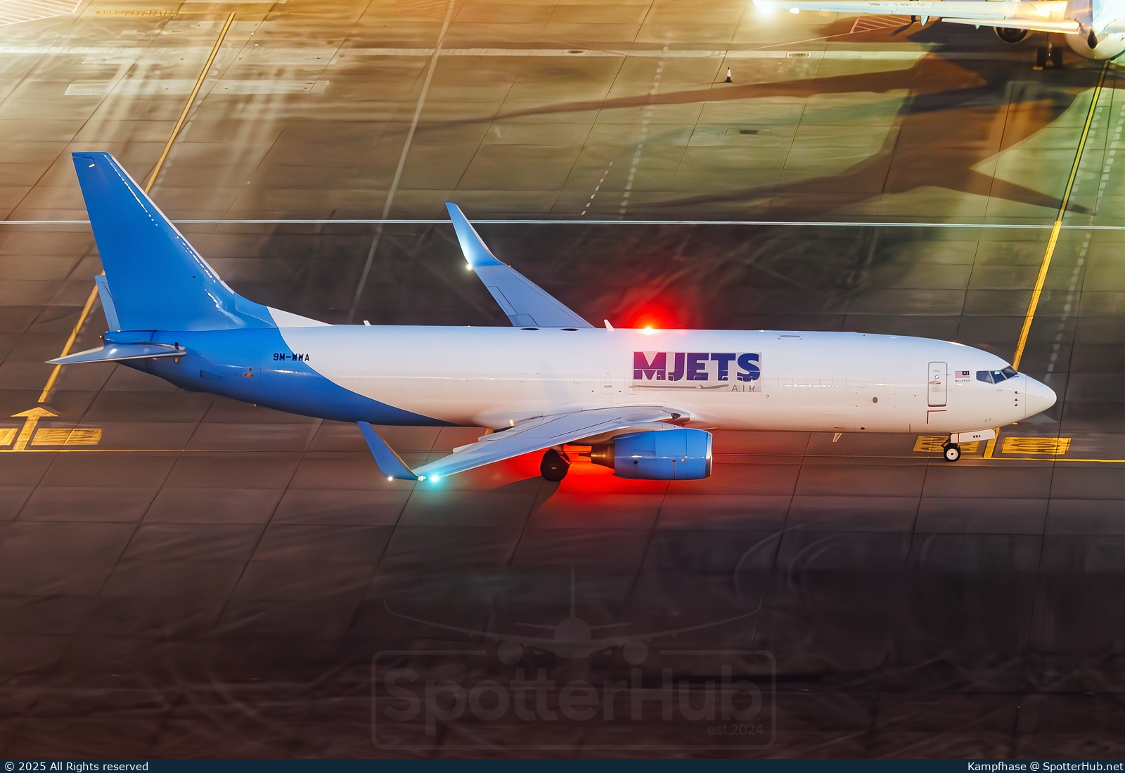 Photo of 9M-WWA - Boeing 737-86N(BCF) operated by MJets Air