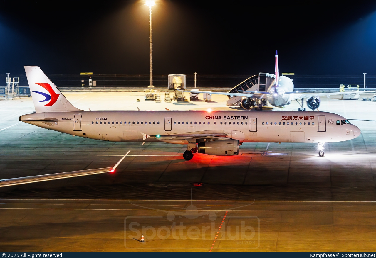 Photo of B-6643 - Airbus A321-231 operated by China Eastern Airlines