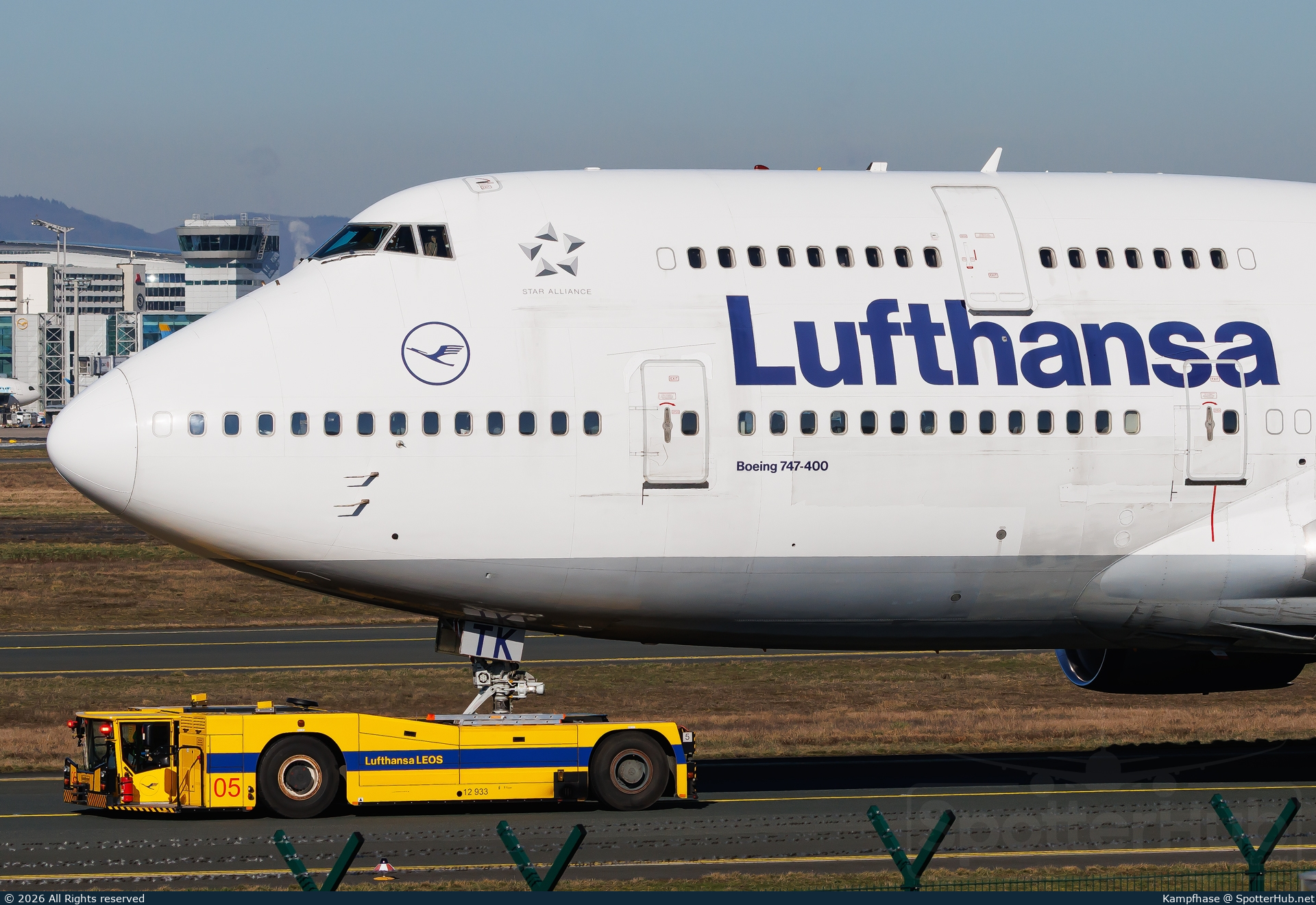 Photo of D-ABTK - Boeing 747-430 operated by Lufthansa
