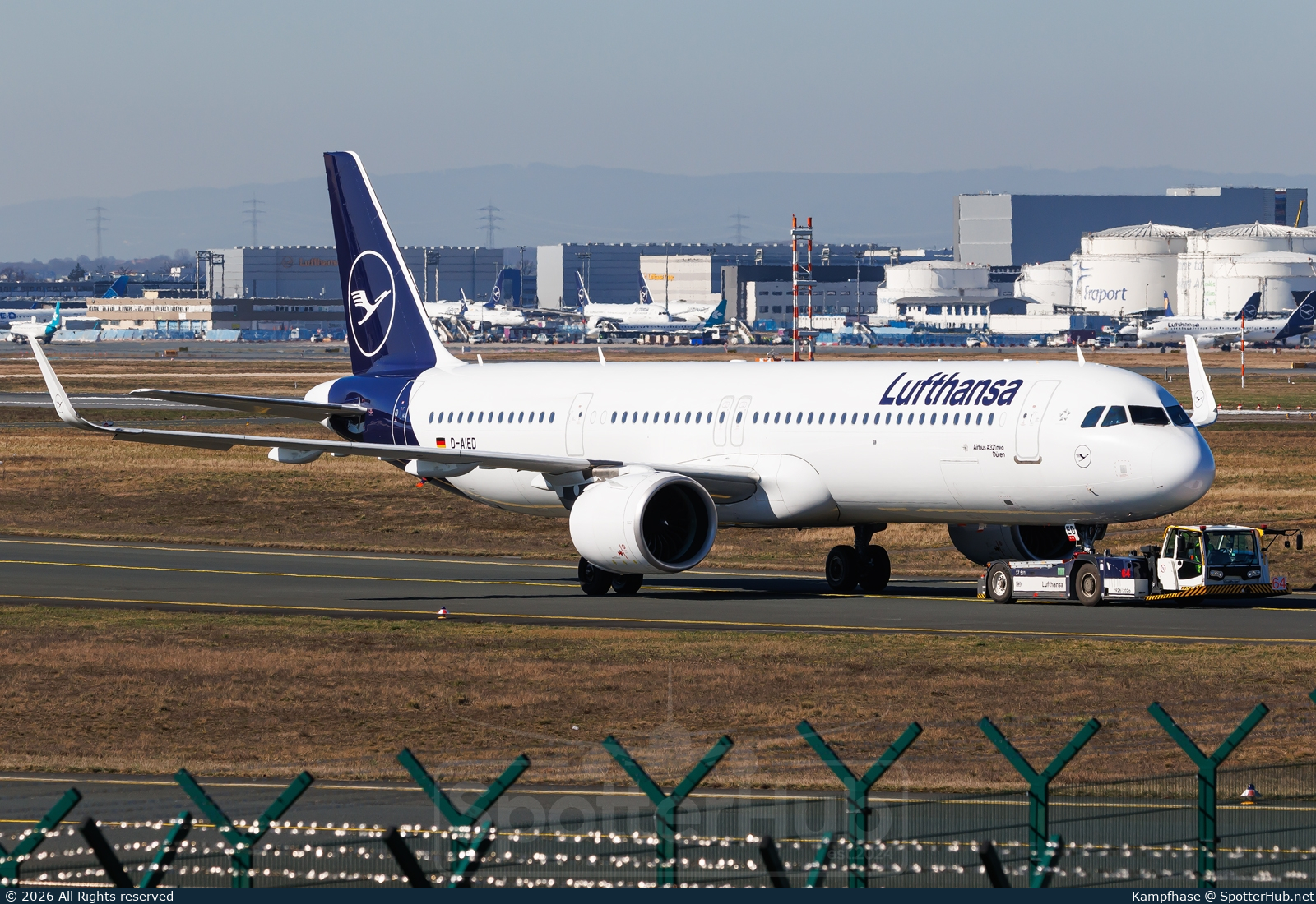 Photo of D-AIED - Airbus A321-271NX operated by Lufthansa
