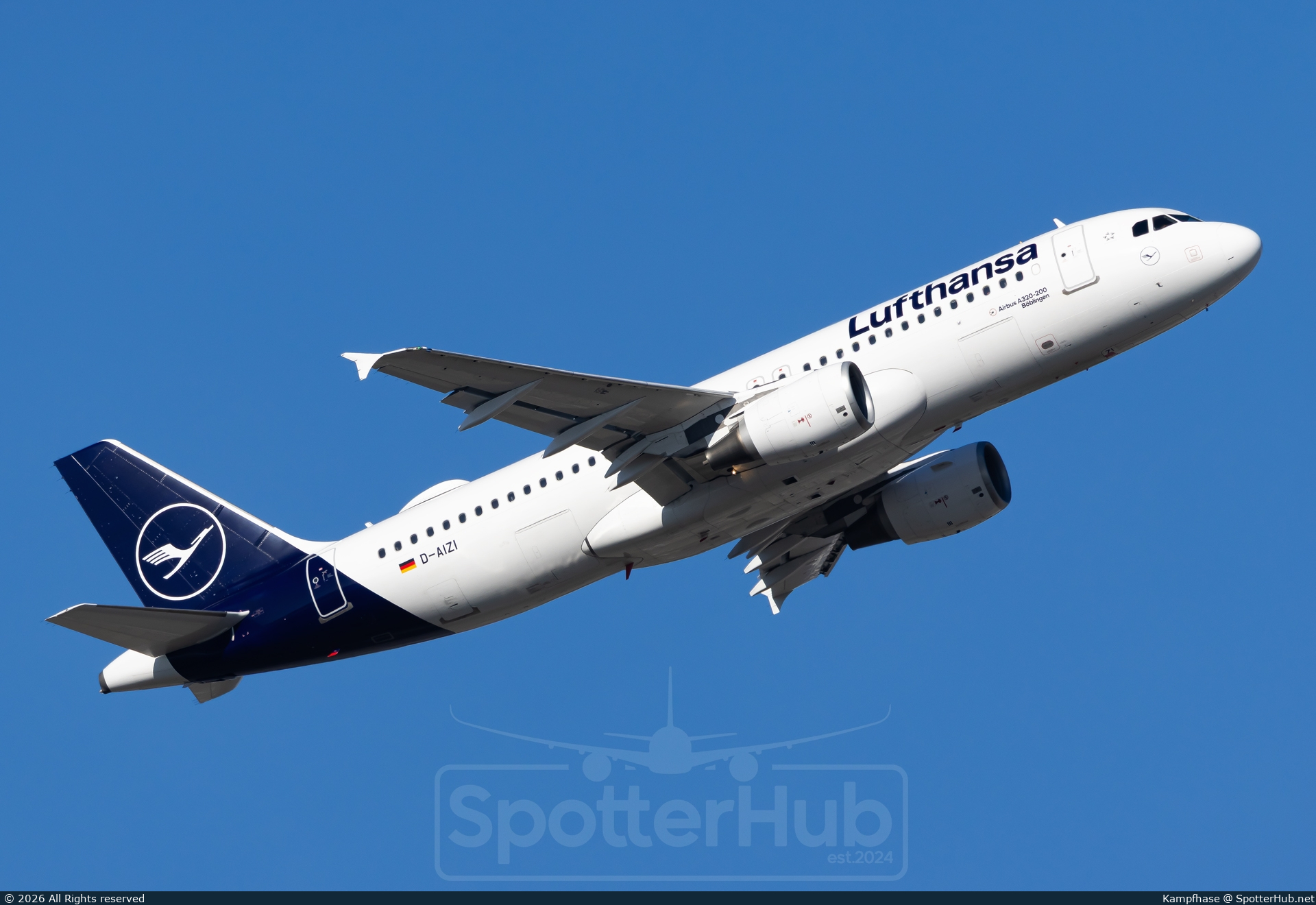Photo of D-AIZI - Airbus A320-214 operated by Lufthansa