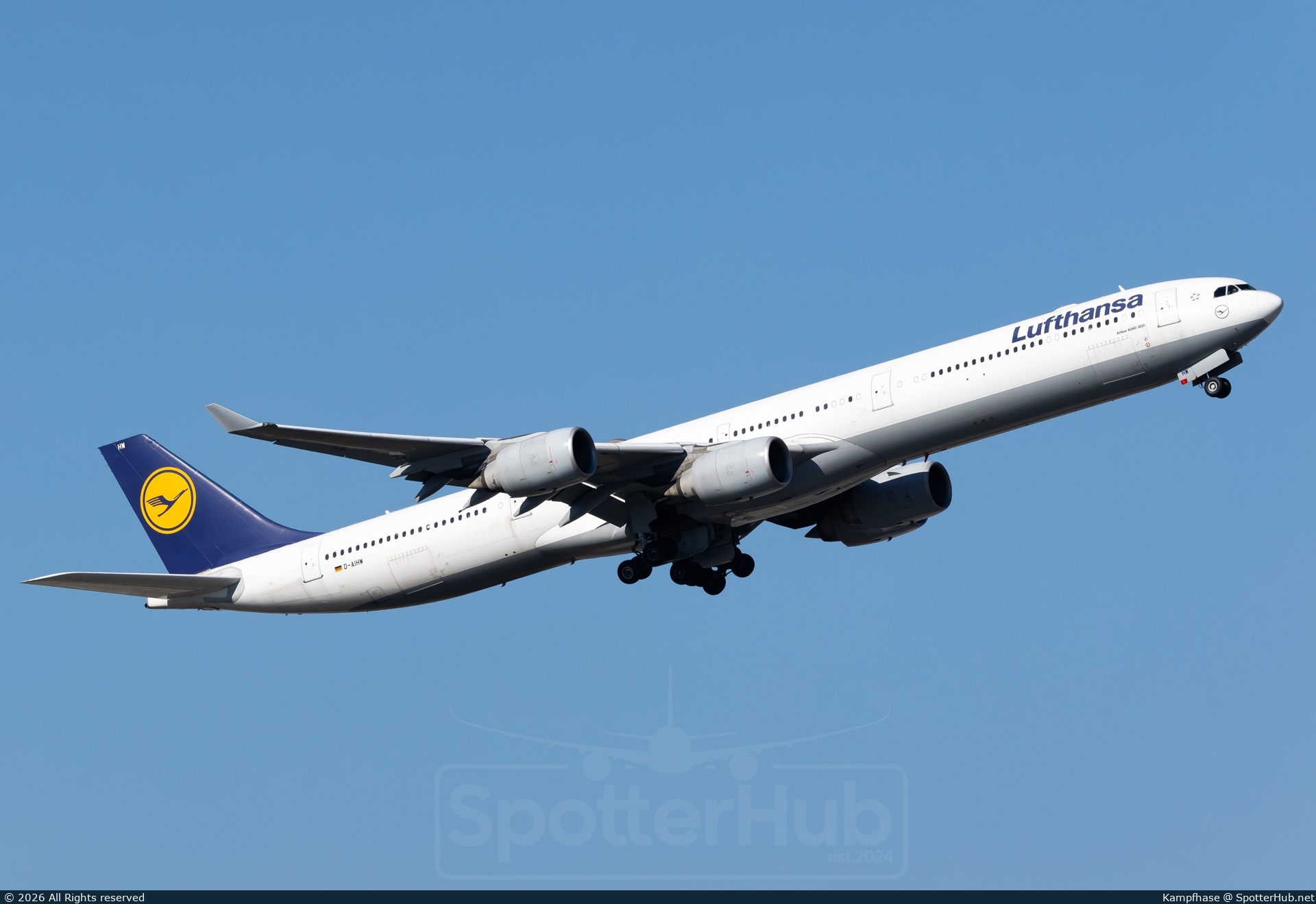 Photo of D-AIHW - Airbus A340-642 operated by Lufthansa
