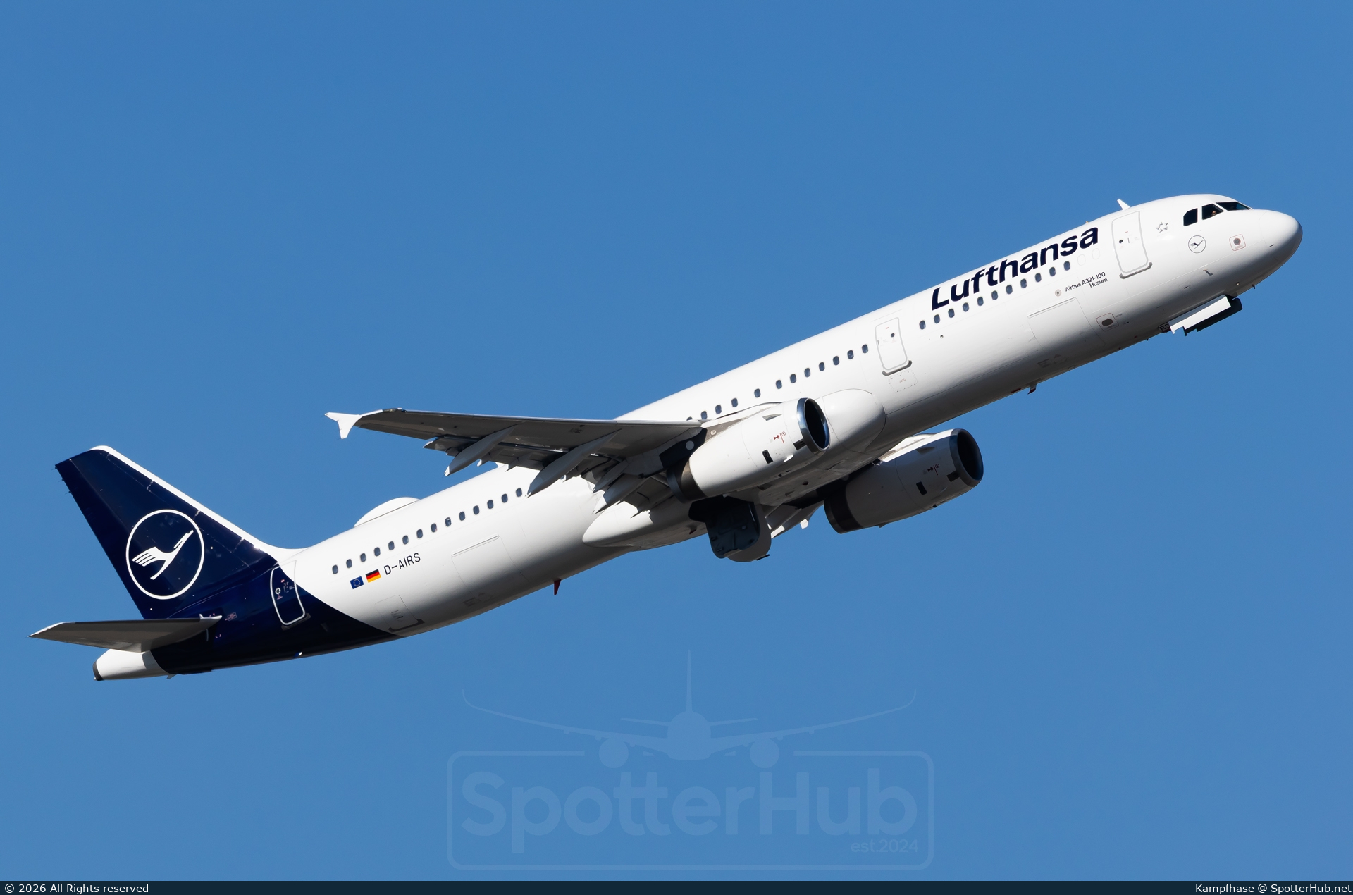 Photo of D-AIRS - Airbus A321-131 operated by Lufthansa