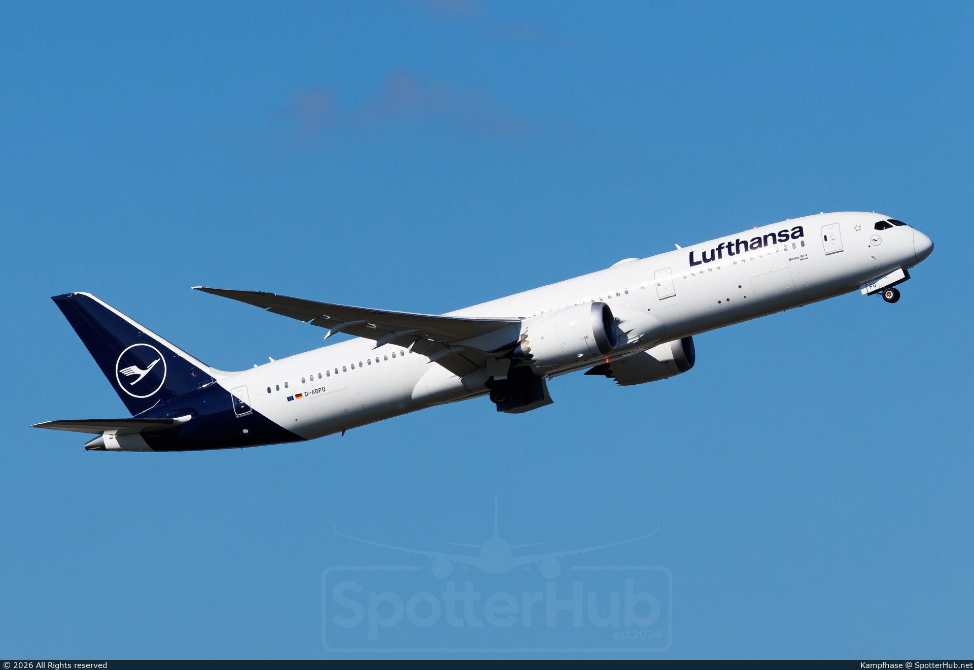 Photo of D-ABPQ - Boeing 787-9 Dreamliner operated by Lufthansa