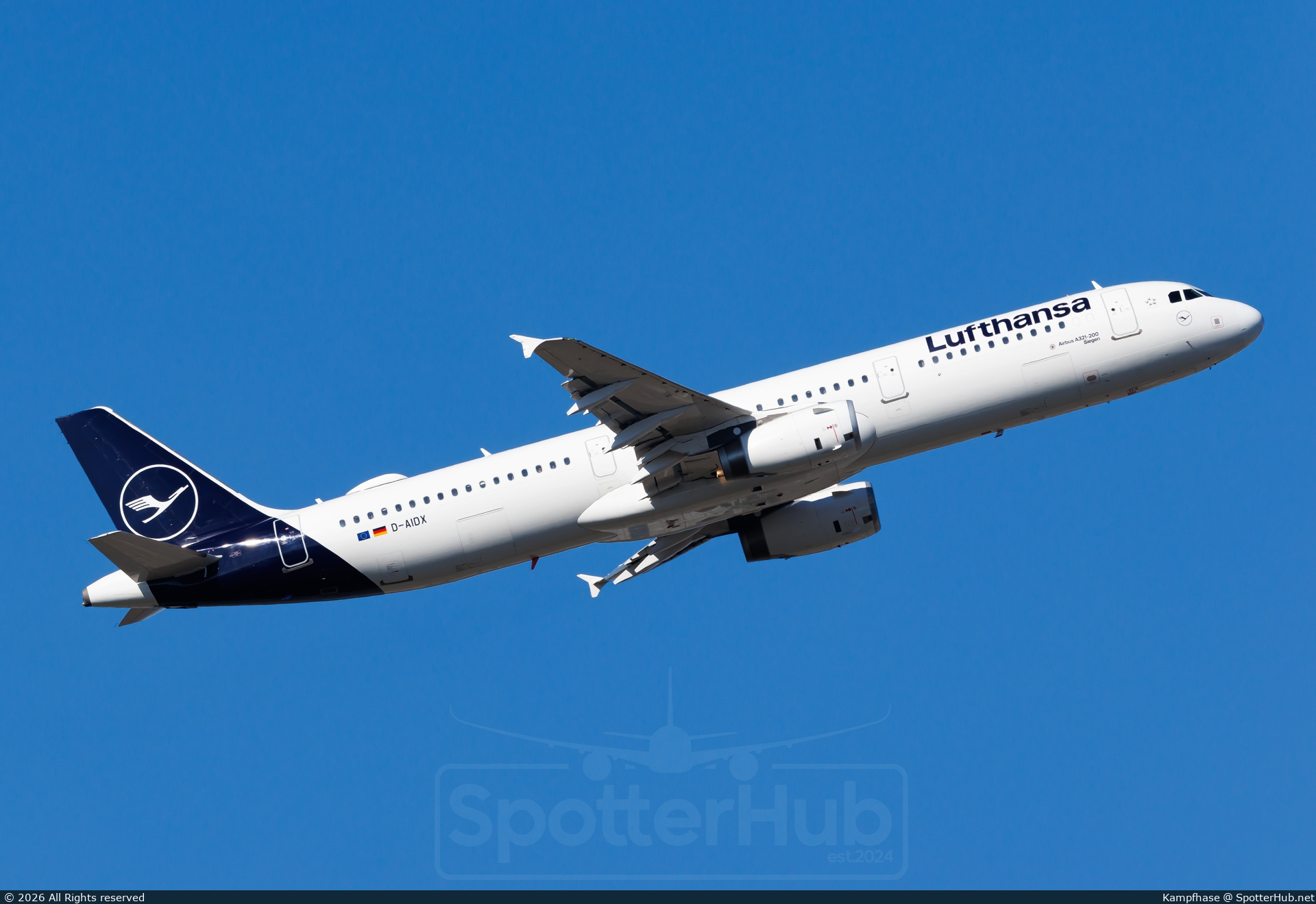 Photo of D-AIDX - Airbus A321-231 operated by Lufthansa