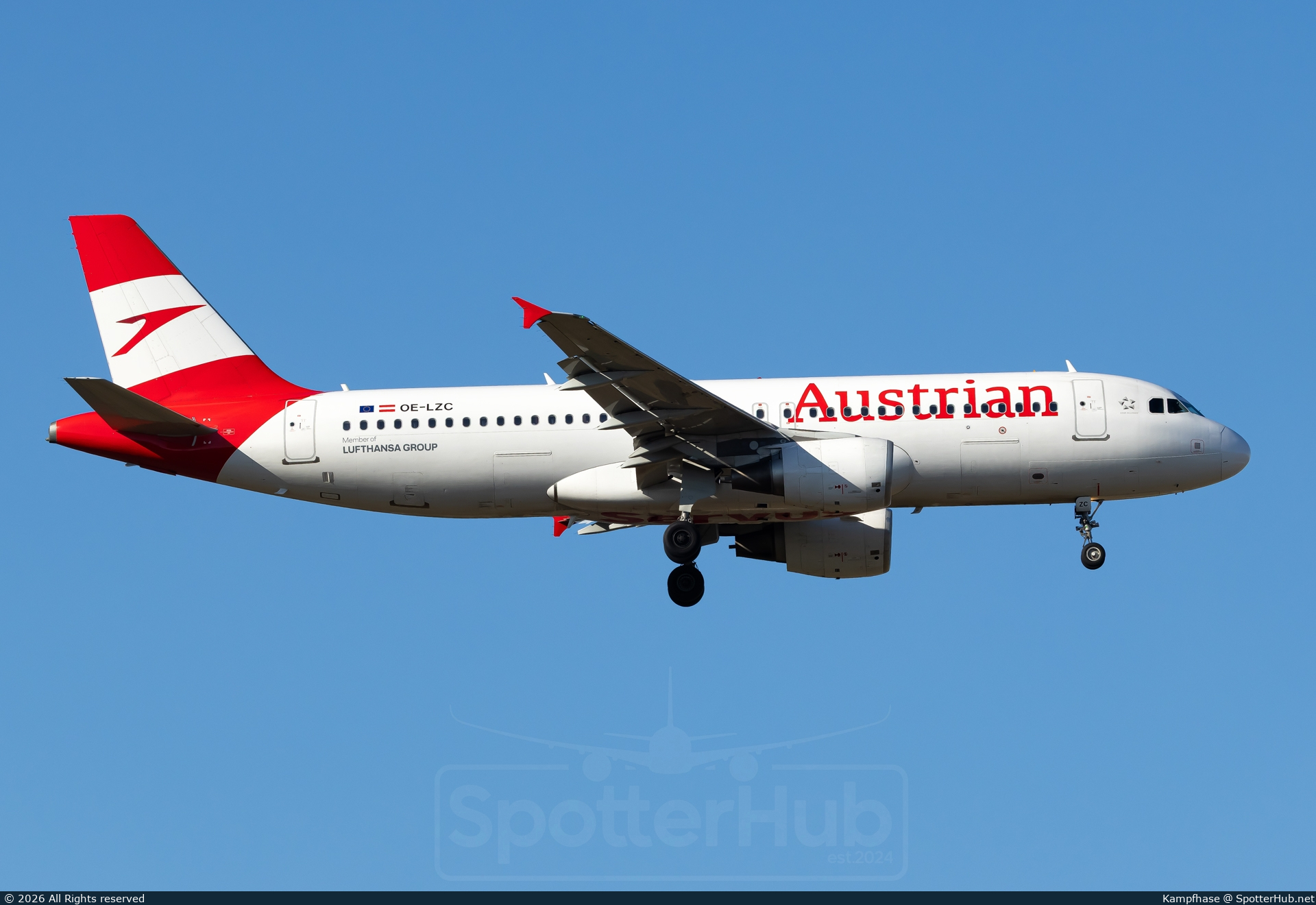 Photo of OE-LZC - Airbus A320-214 operated by Austrian Airlines