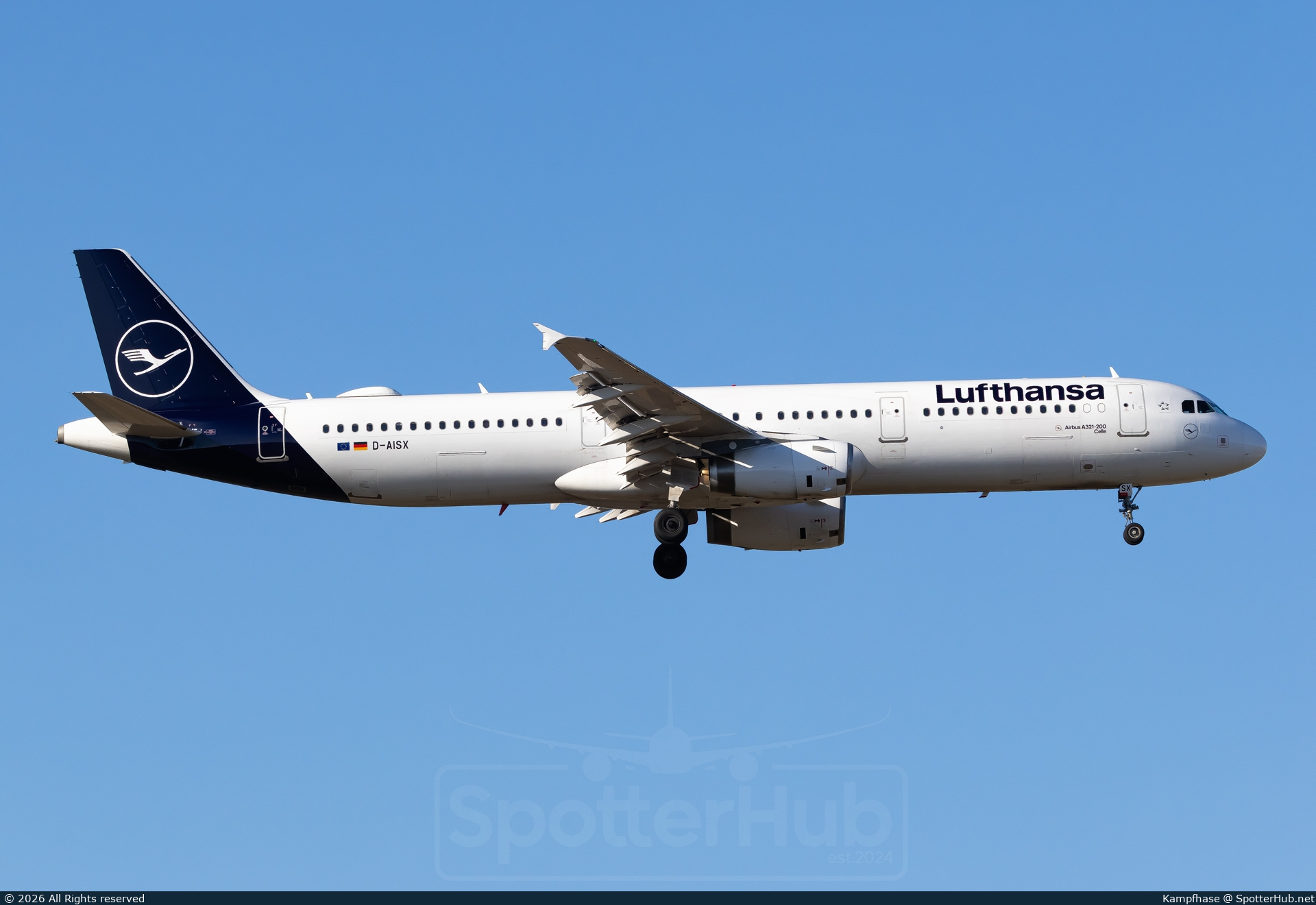 Photo of D-AISX - Airbus A321-231 operated by Lufthansa