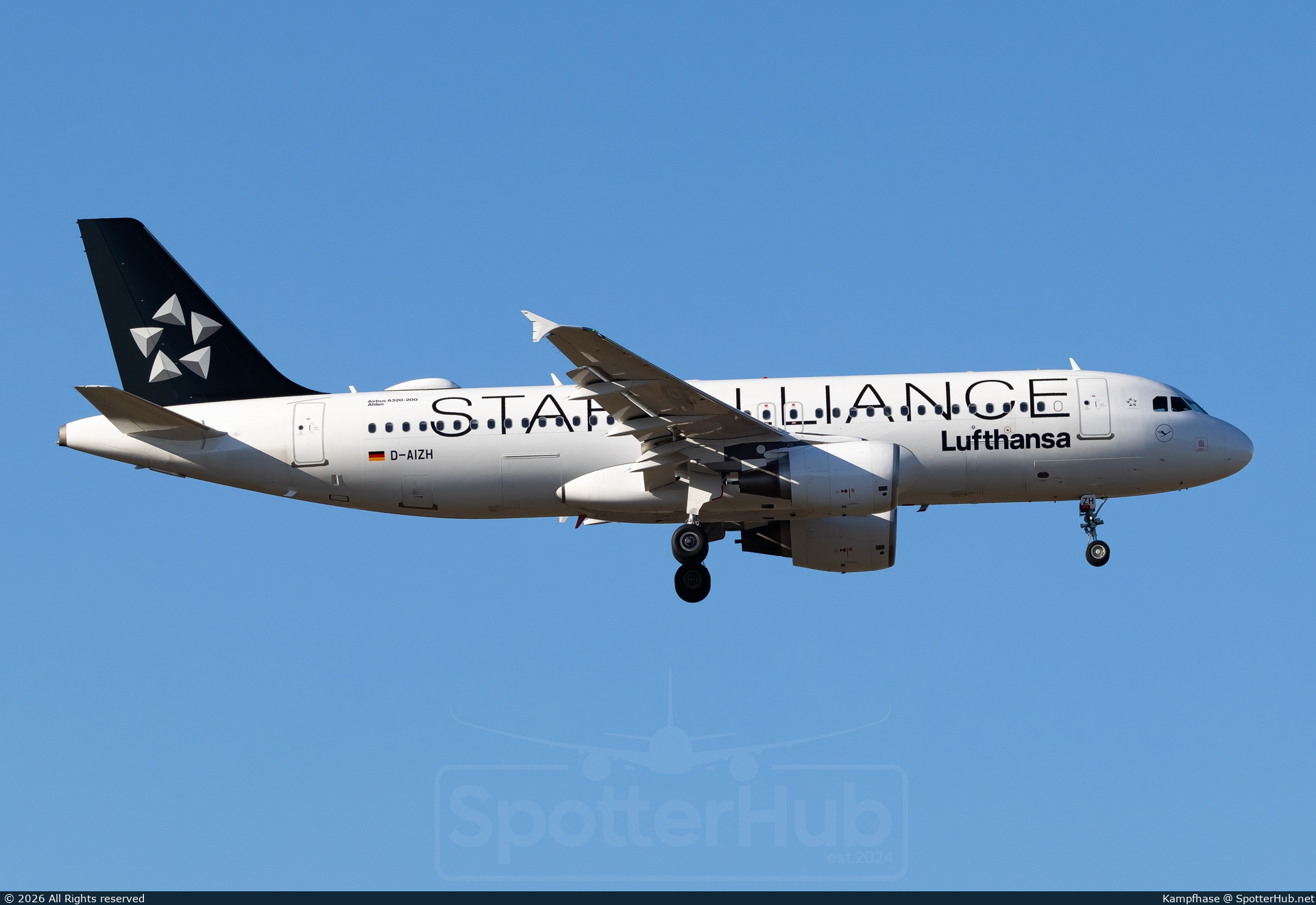 Photo of D-AIZH - Airbus A320-214 operated by Lufthansa