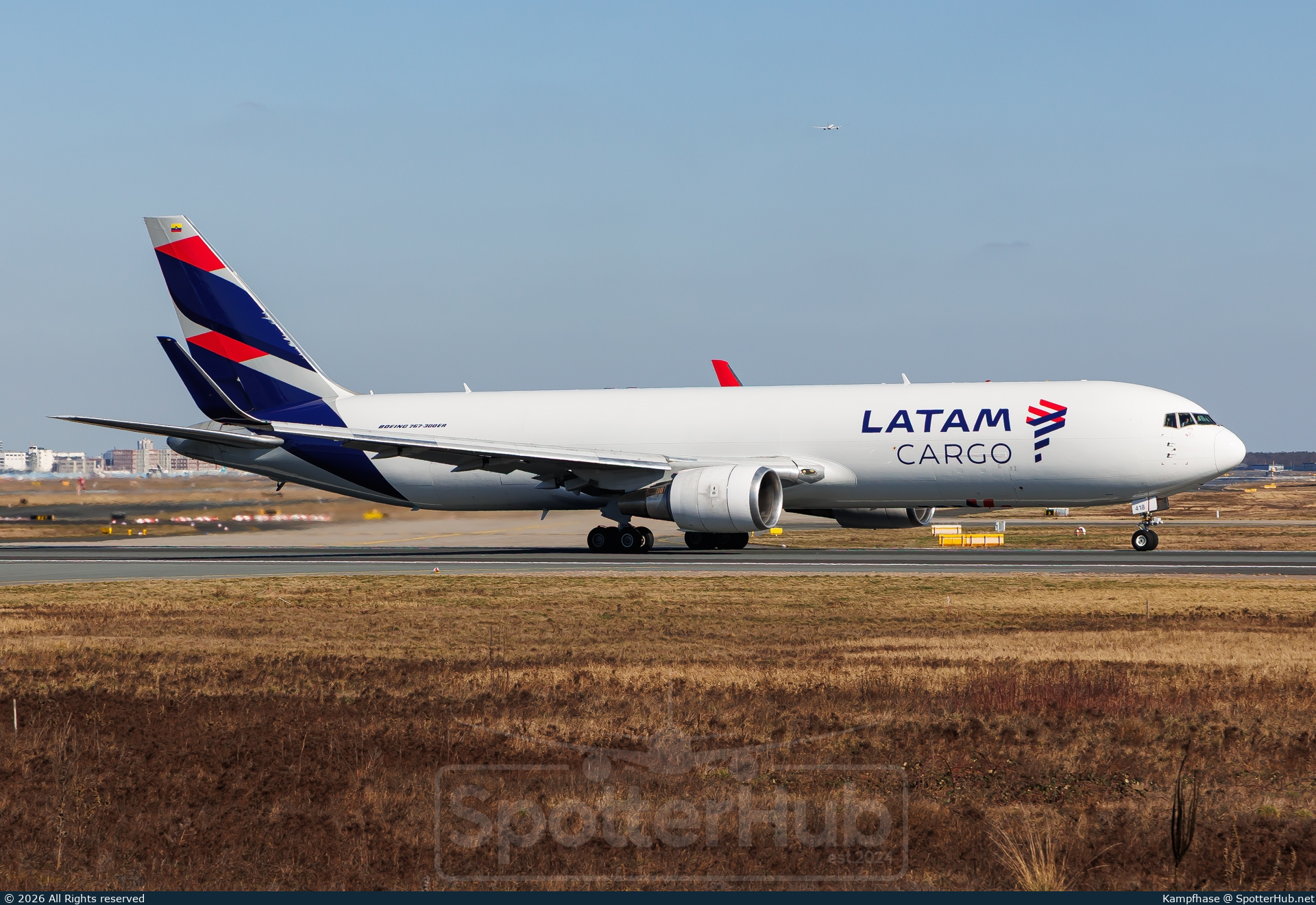 Photo of N418LA - Boeing 767-316F(ER) operated by LATAM Cargo Colombia