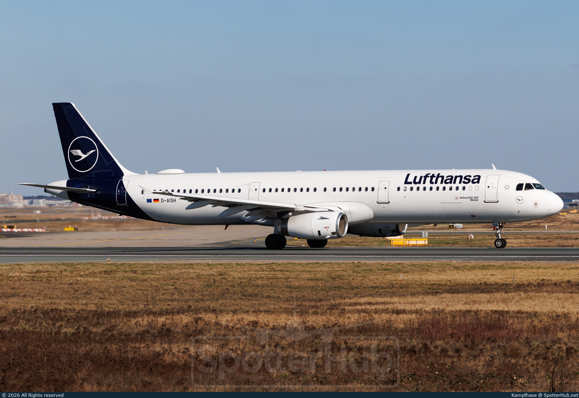 Photo of D-AISH - Airbus A321-231 operated by Lufthansa