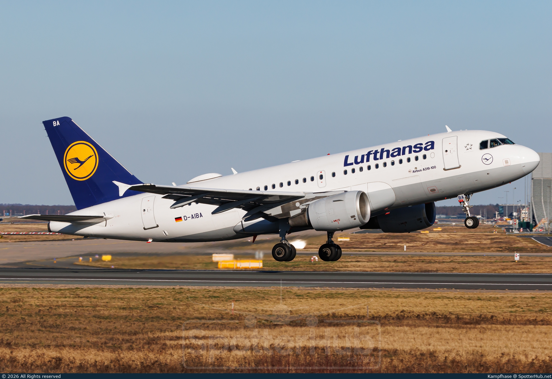 Photo of D-AIBA - Airbus A319-112 operated by Lufthansa