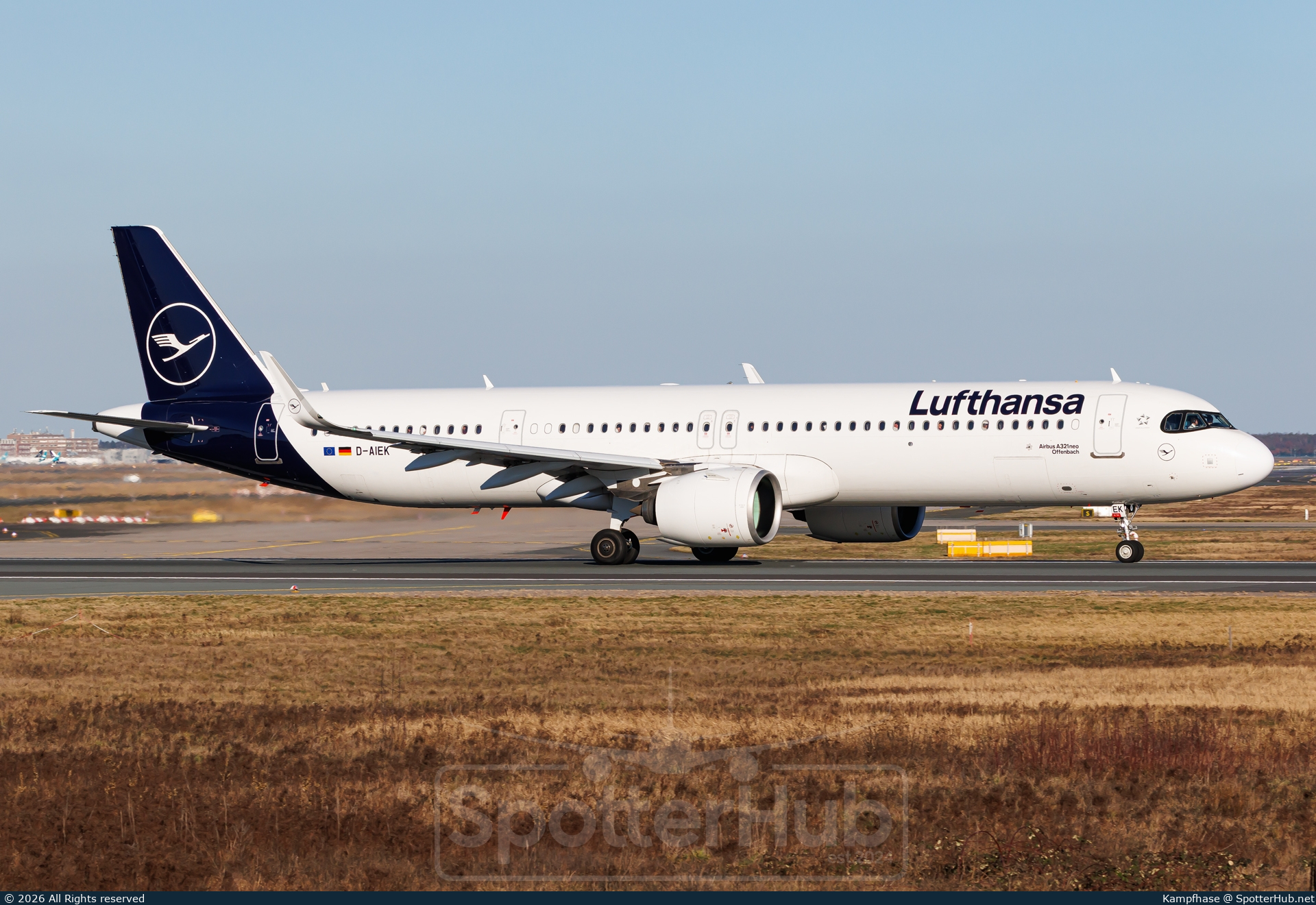 Photo of D-AIEK - Airbus A321-271NX operated by Lufthansa