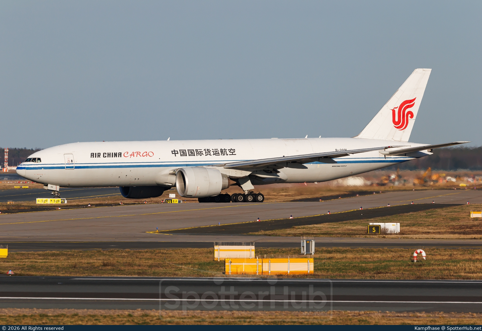 Photo of B-2091 - Boeing 777-FFT operated by Air China Cargo