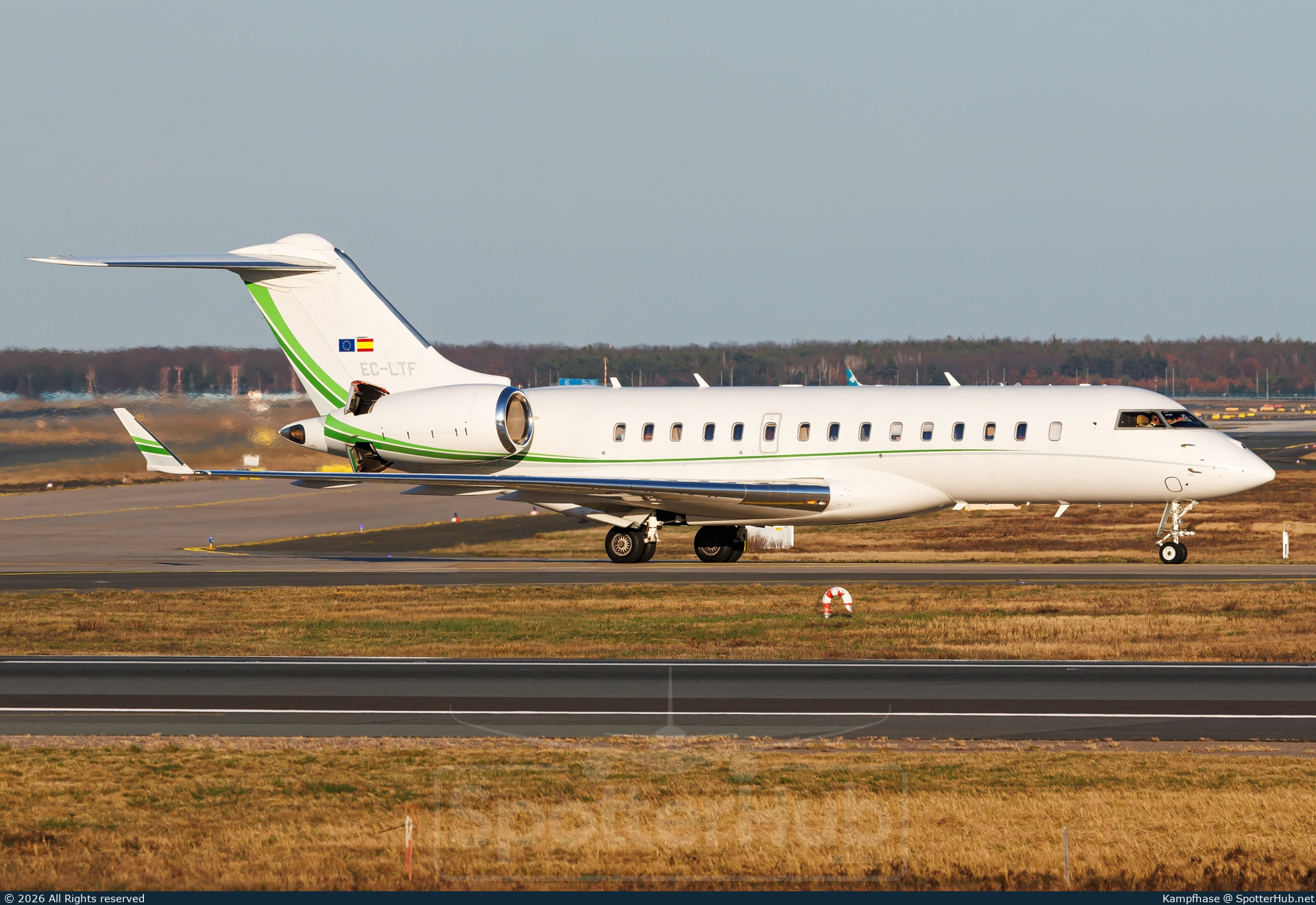 Photo of EC-LTF - Bombardier Global 6000 operated by TAG Aviation España