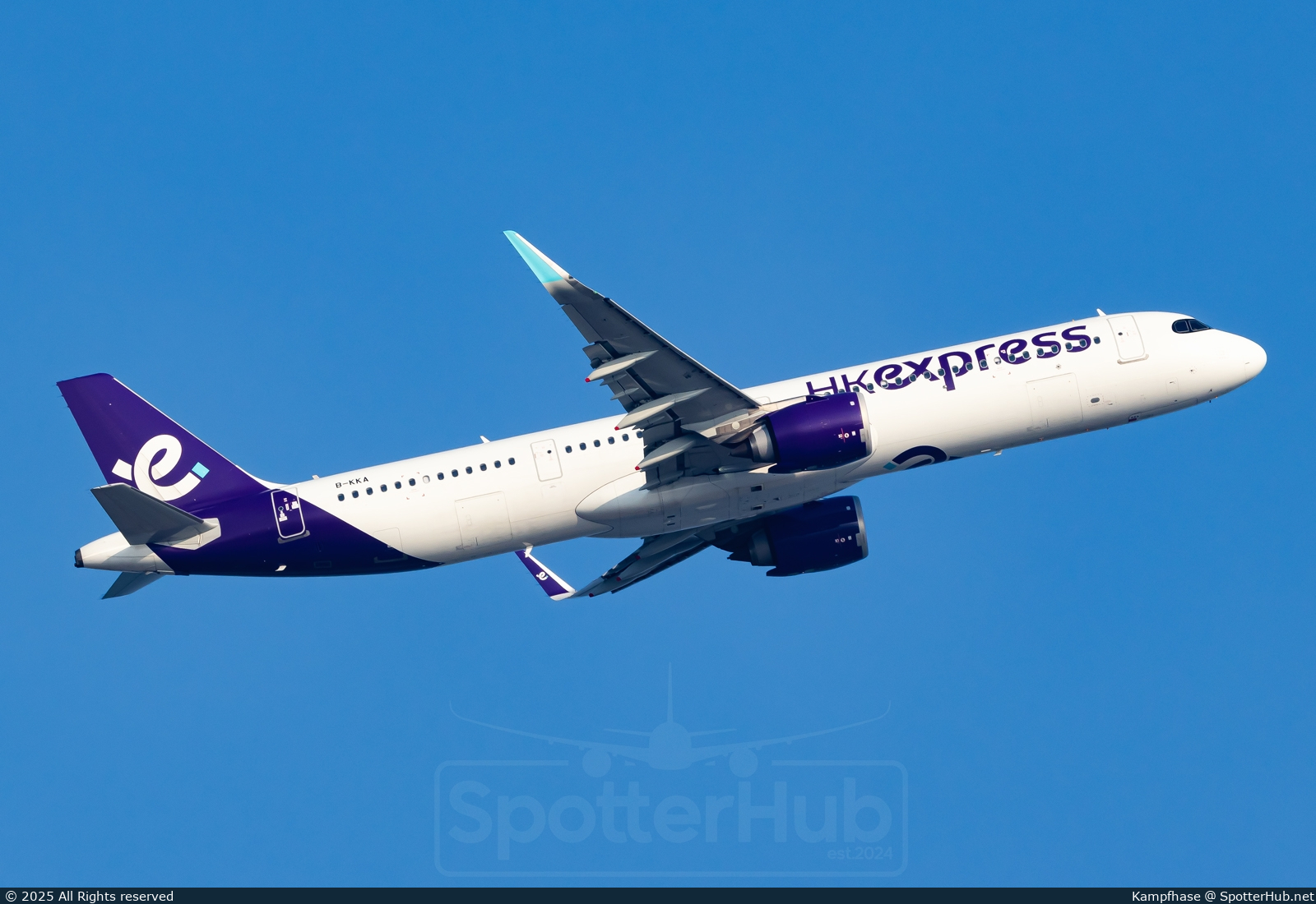 Photo of B-KKA - Airbus A321-251NX operated by Hong Kong Express