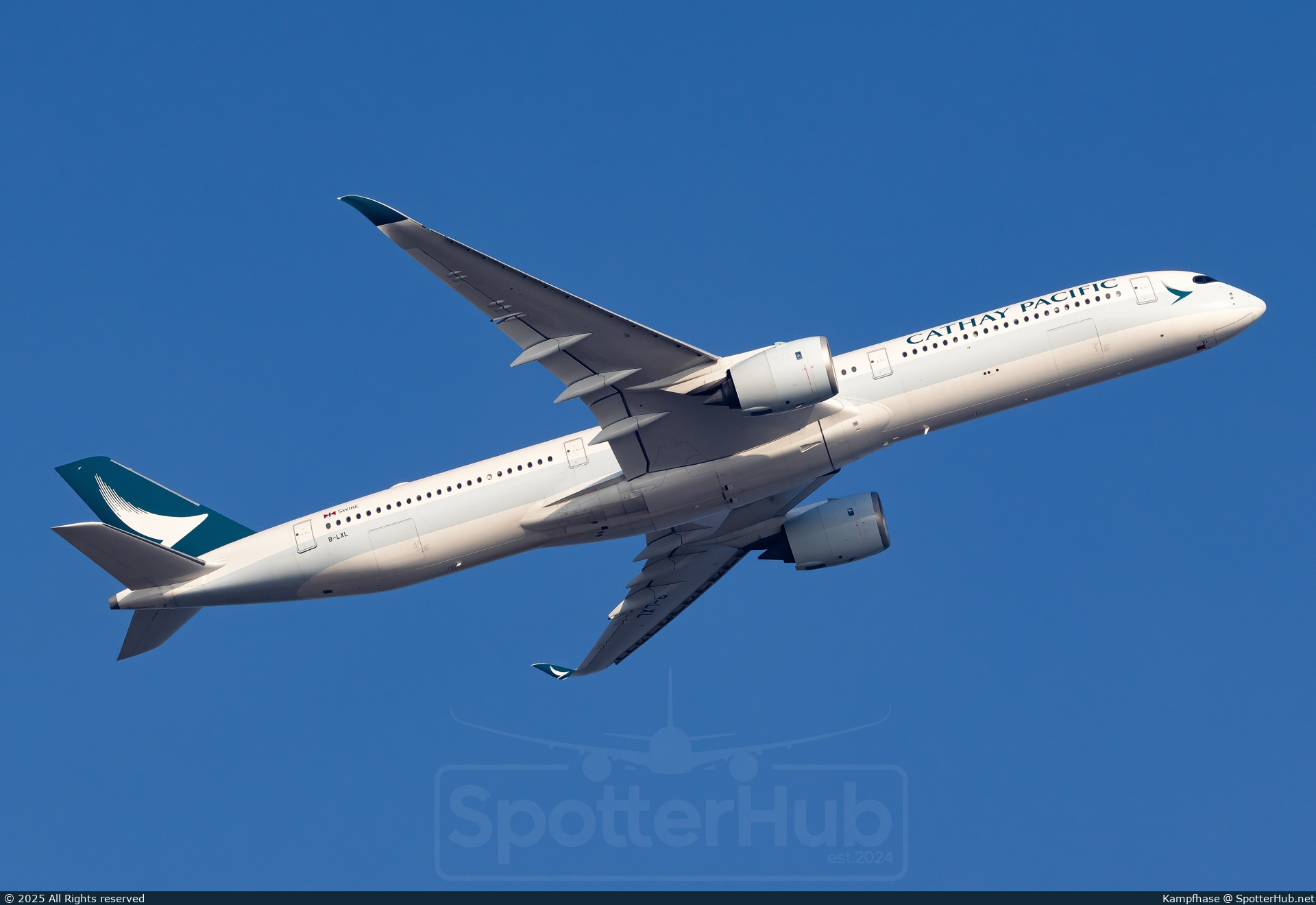Photo of B-LXL - Airbus A350-1041 operated by Cathay Pacific Airways